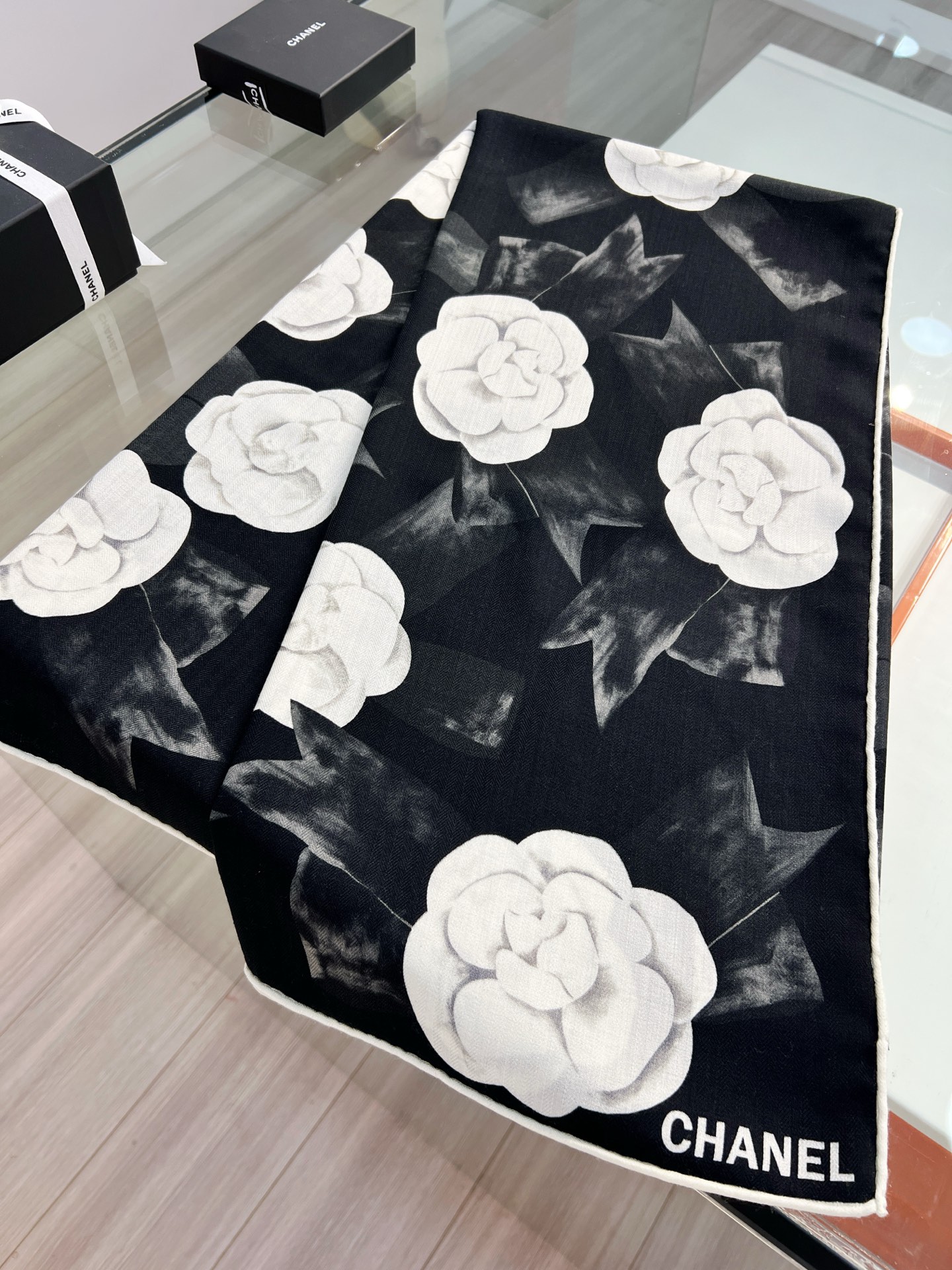 💰Chanel ~25秋冬新品~“山茶花与蝴蝶结”【140双面丝毛披肩】手工卷边丝毛方巾(30%桑蚕丝7