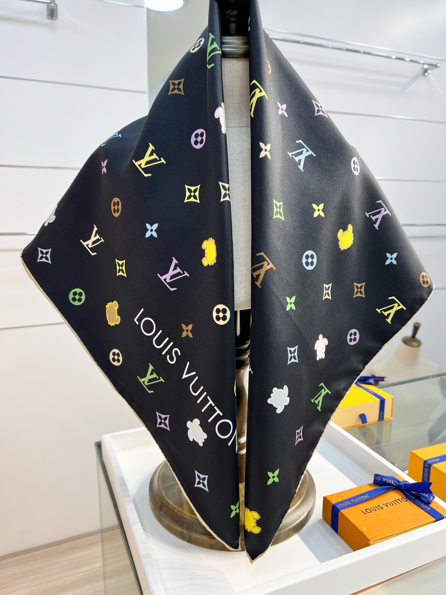 Louis Vuitton 路易威登标识