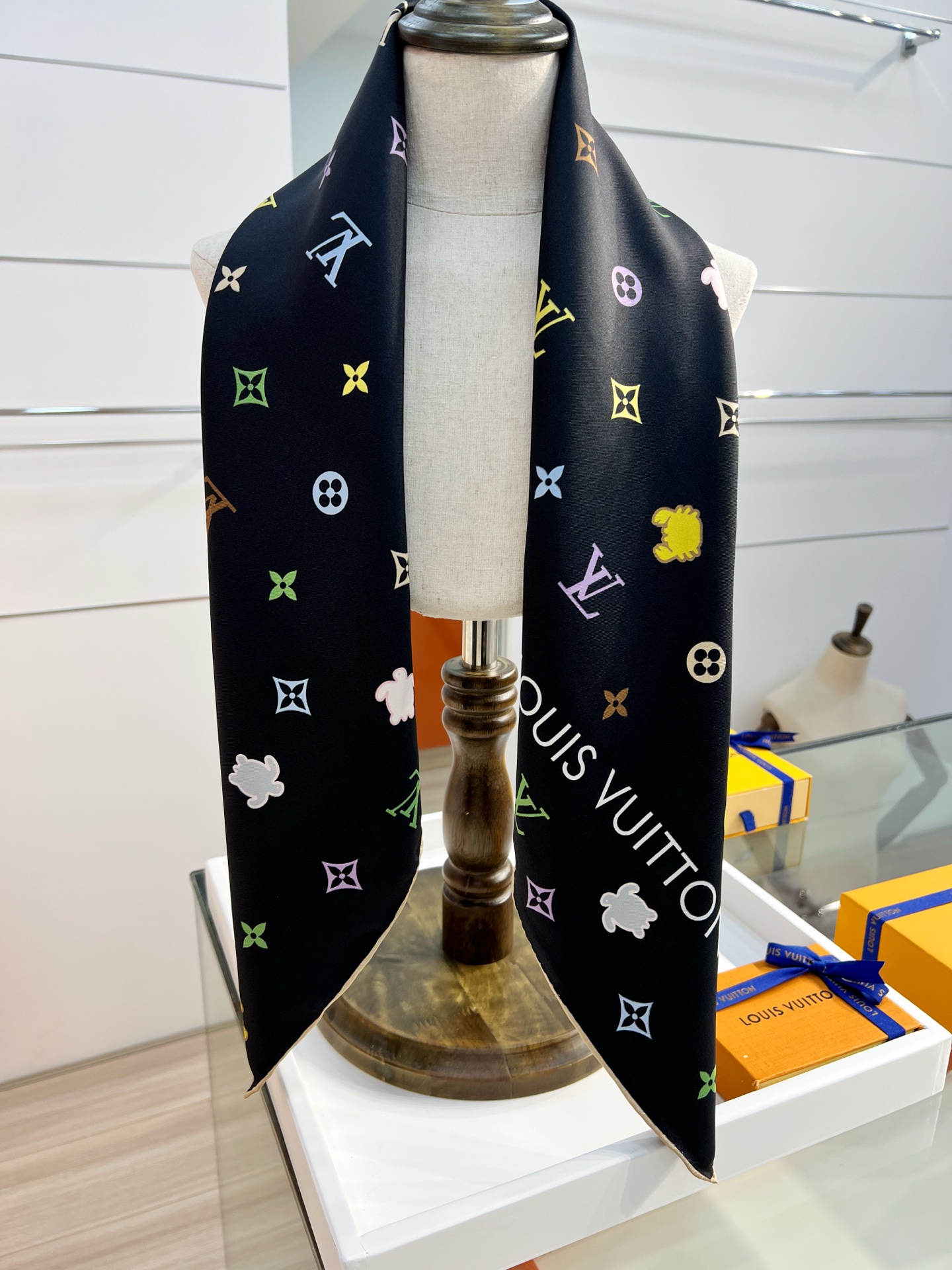 Louis Vuitton 路易威登标识