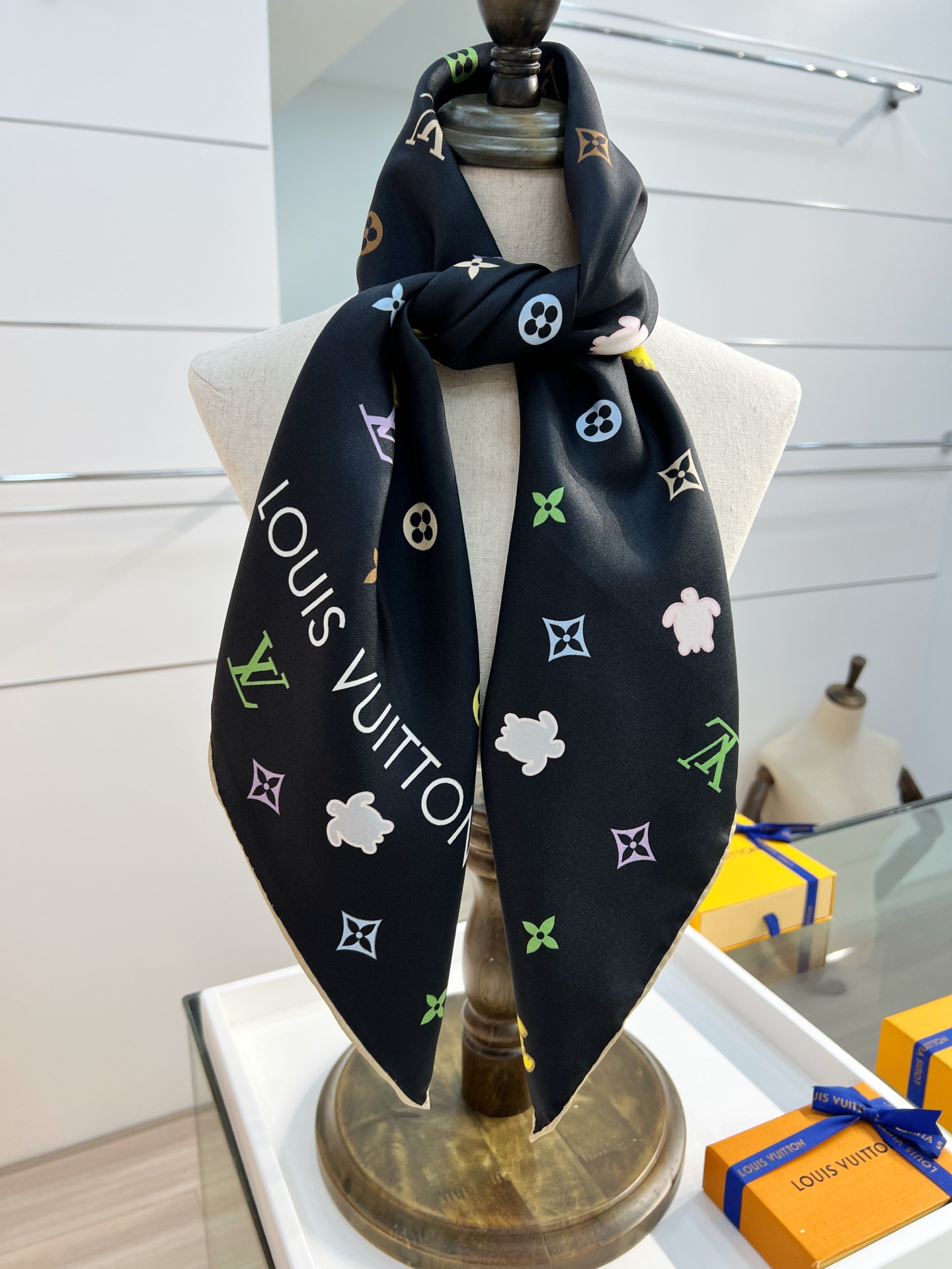 Louis Vuitton 路易威登标识