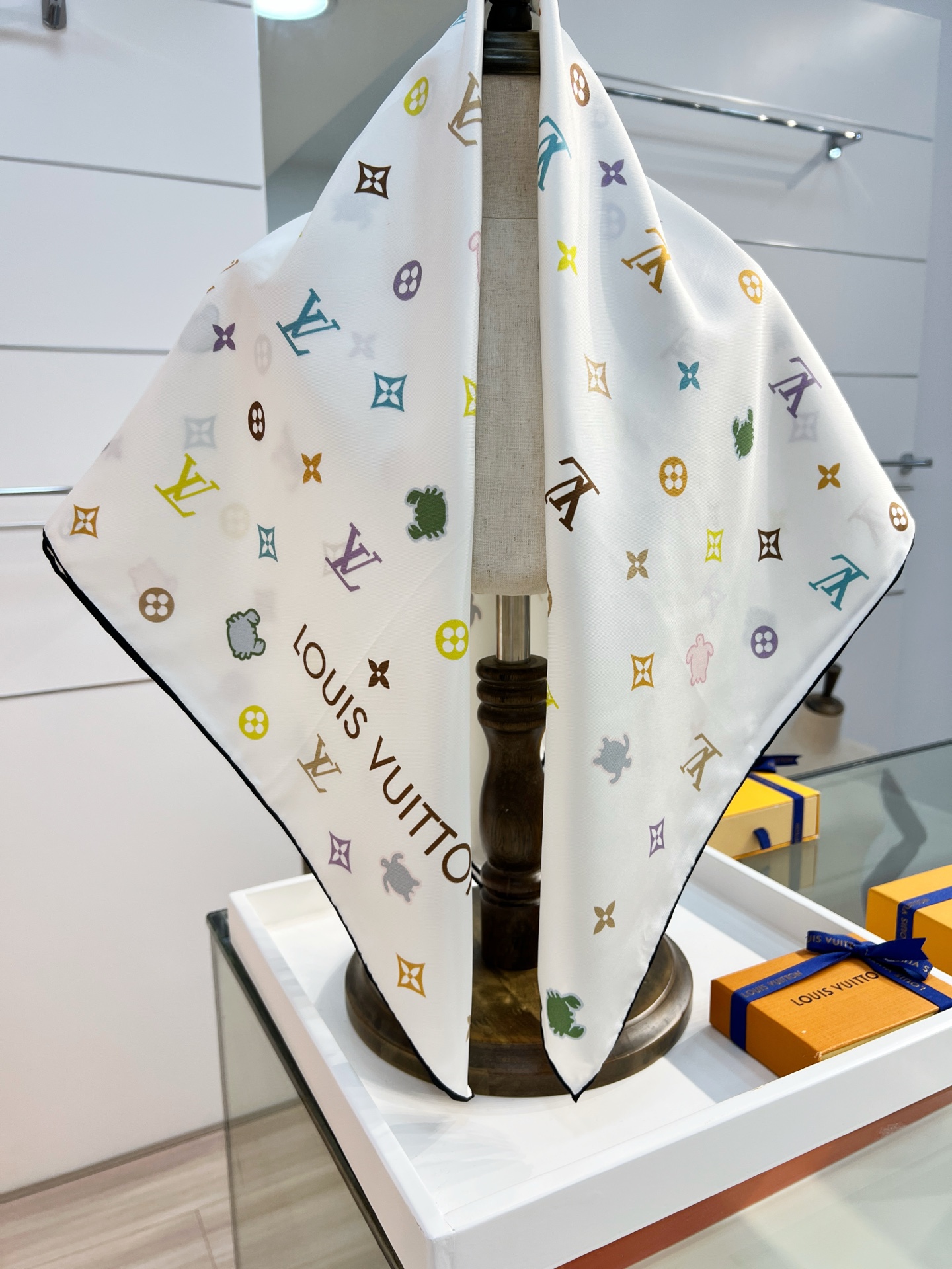 Louis Vuitton 路易威登标识