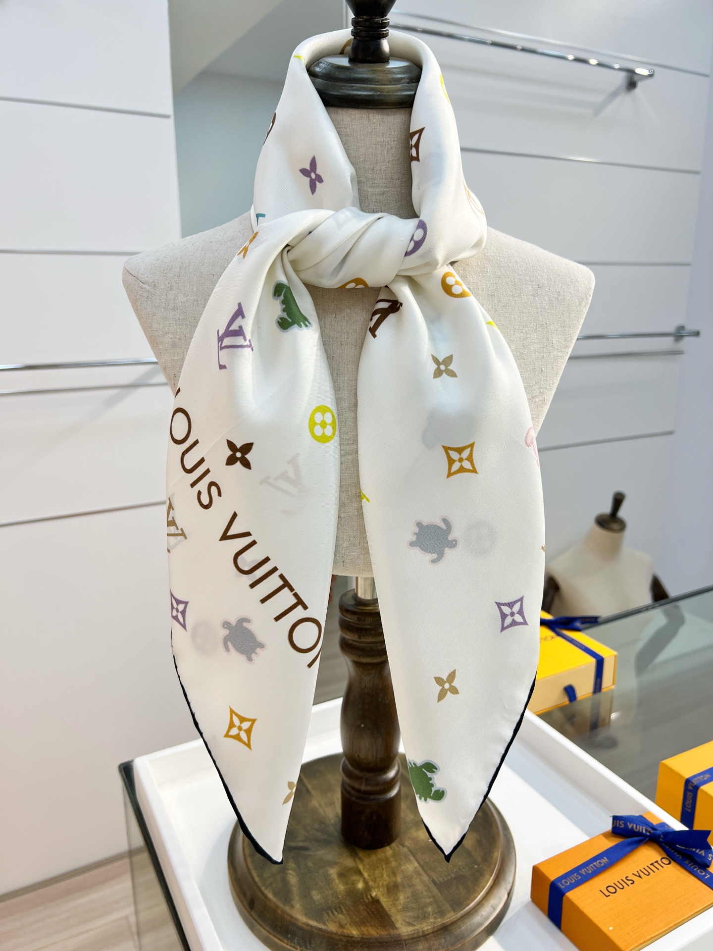 Louis Vuitton 路易威登标识