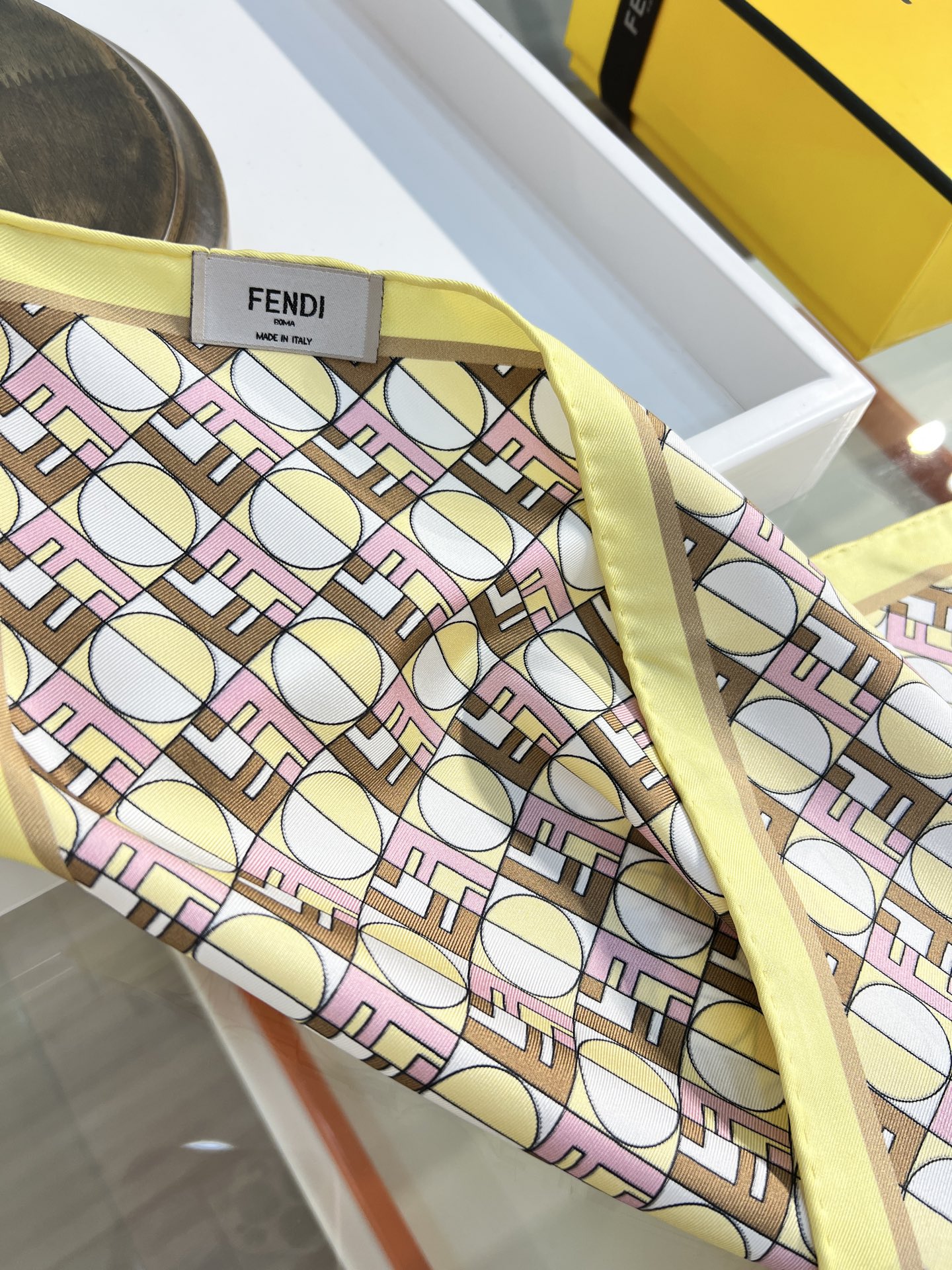 Fendi 粉红色FENDI Optical桑蚕丝围巾