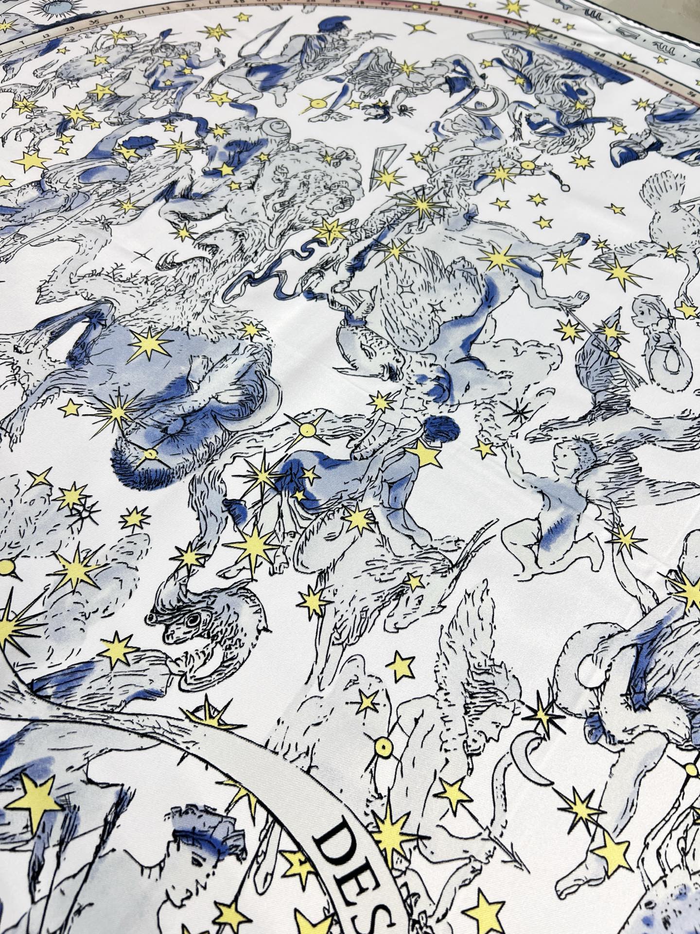 Dior 印花方巾