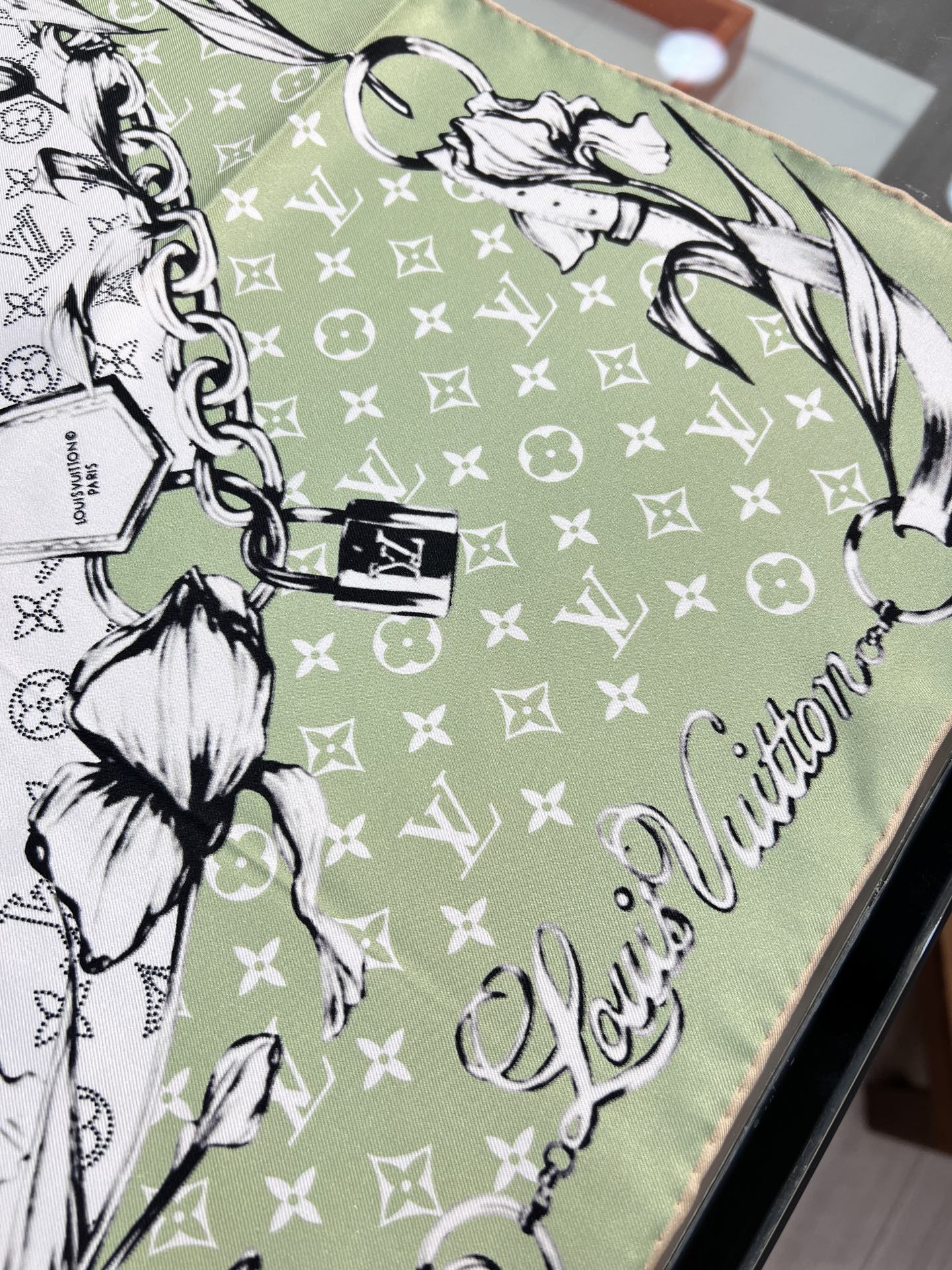 Louis Vuitton 路易威登标识