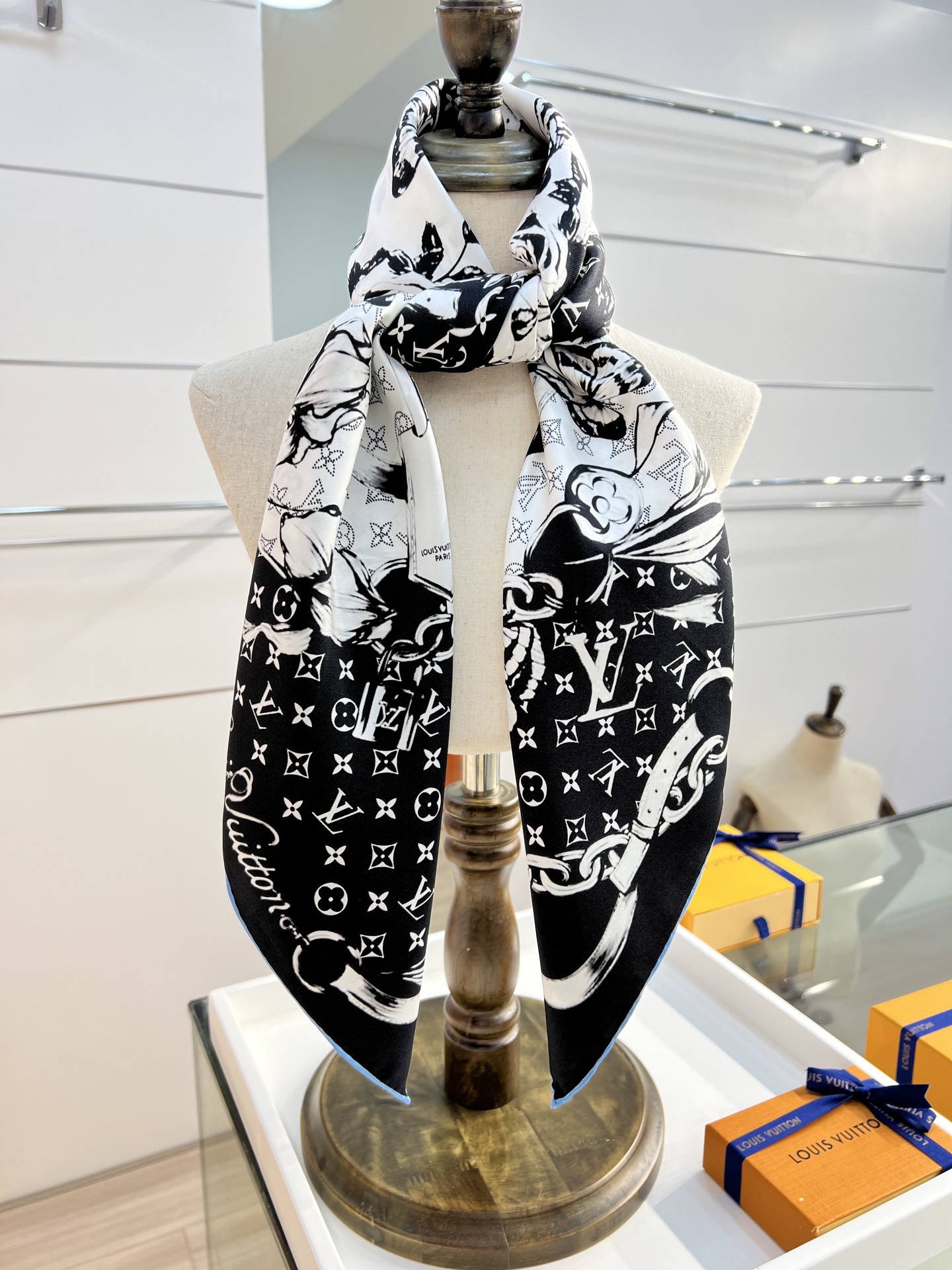 Louis Vuitton 路易威登标识