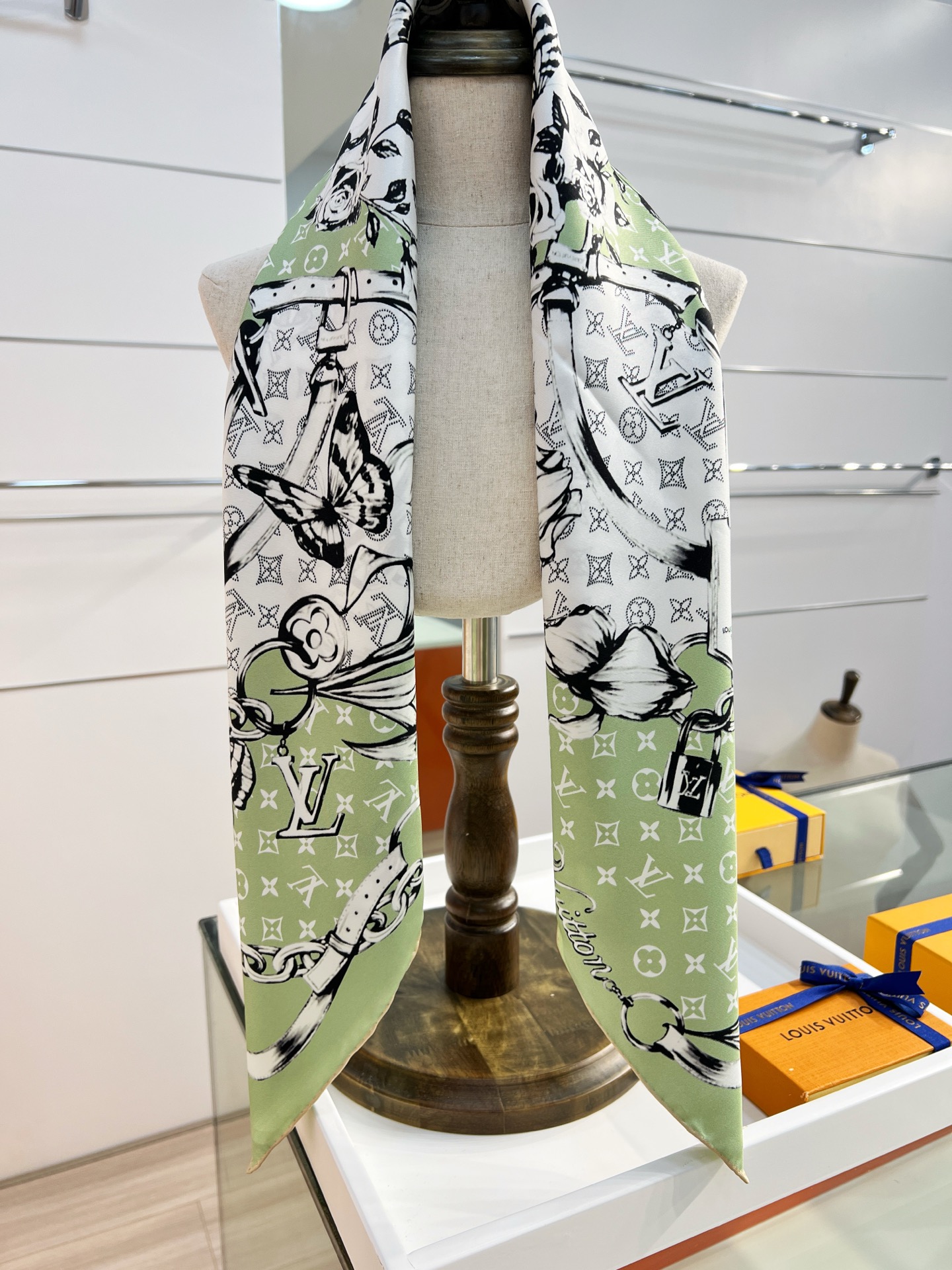 Louis Vuitton 路易威登标识