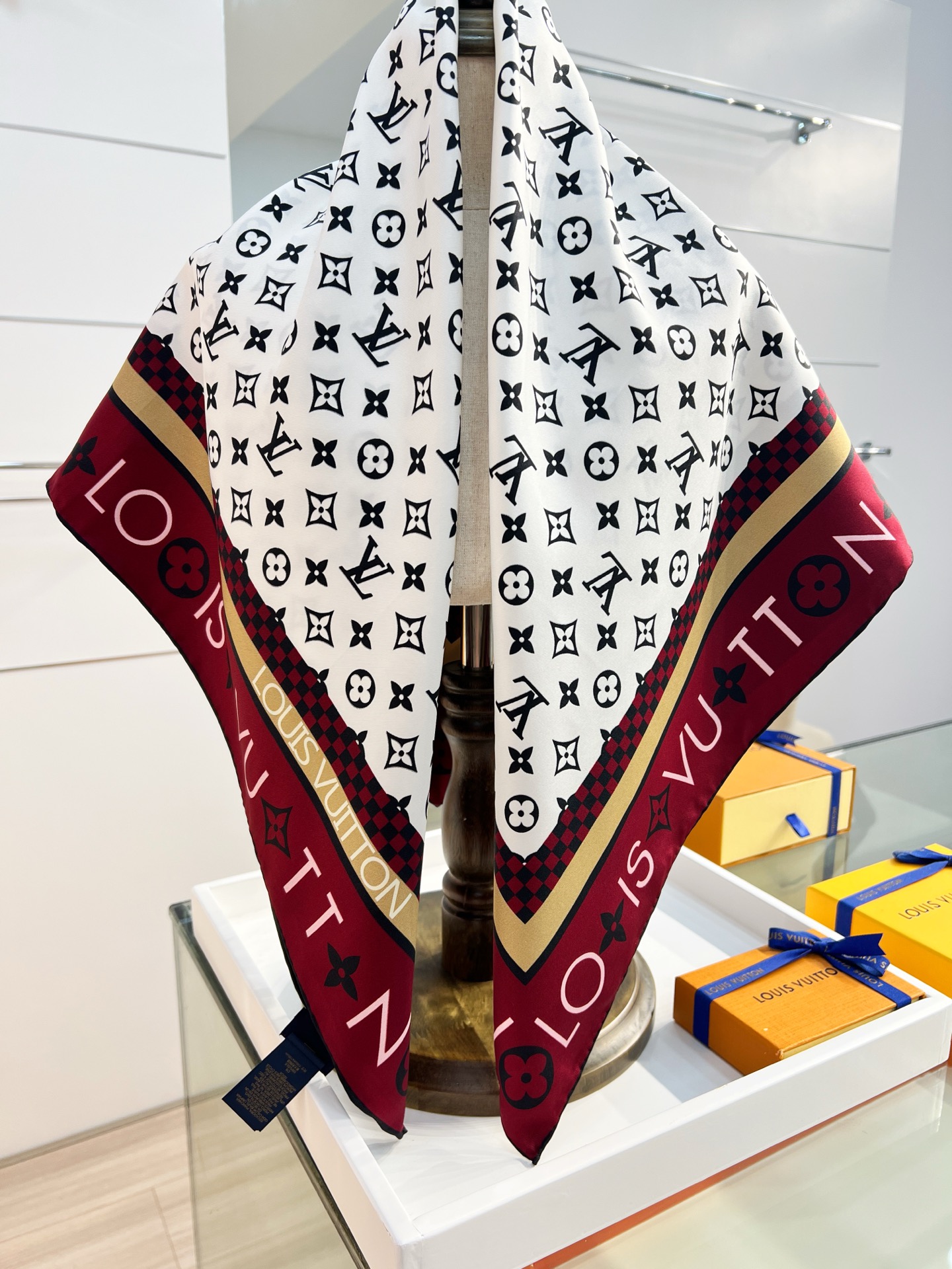 Louis Vuitton 路易威登标识