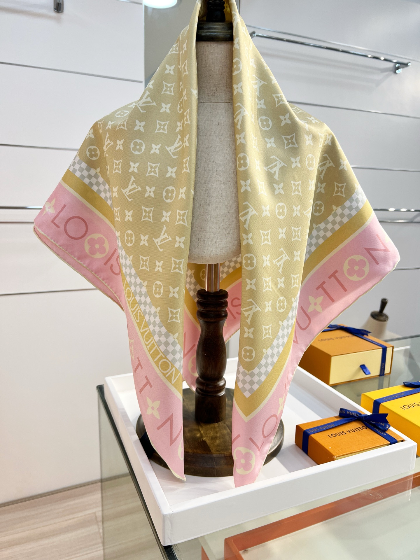 Louis Vuitton 路易威登标识