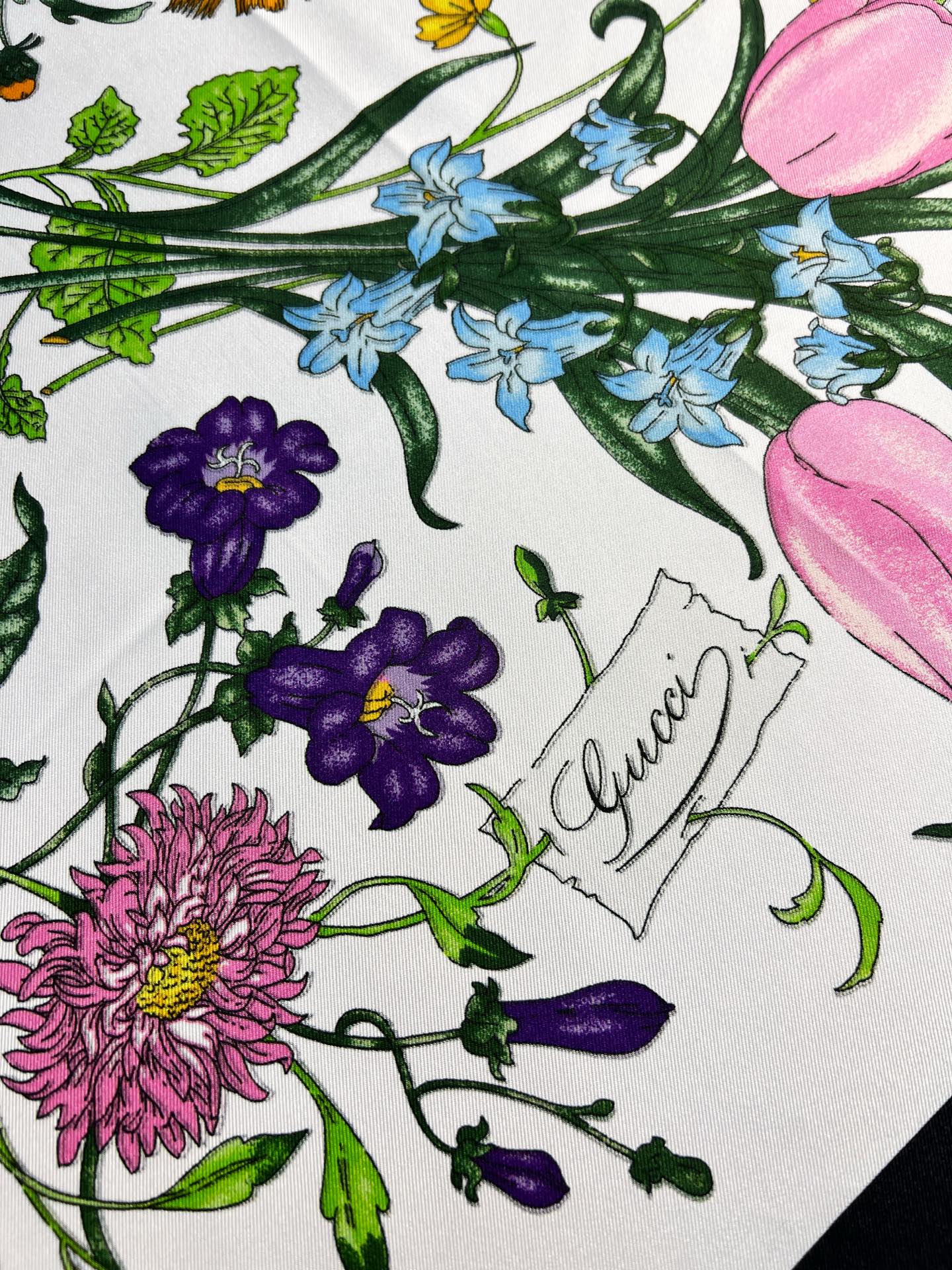 Gucci 花卉印花桑蚕丝斜纹方巾