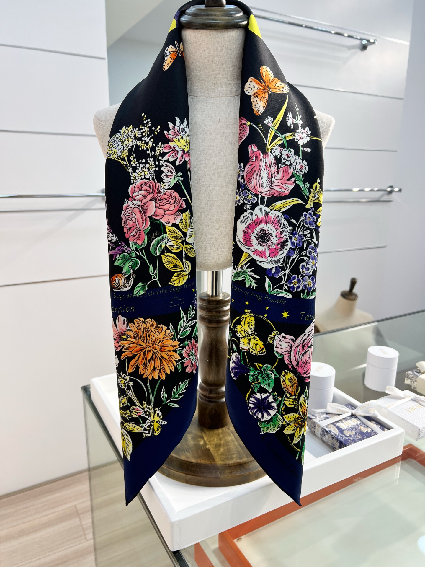 Dior 双面同色90印花方巾