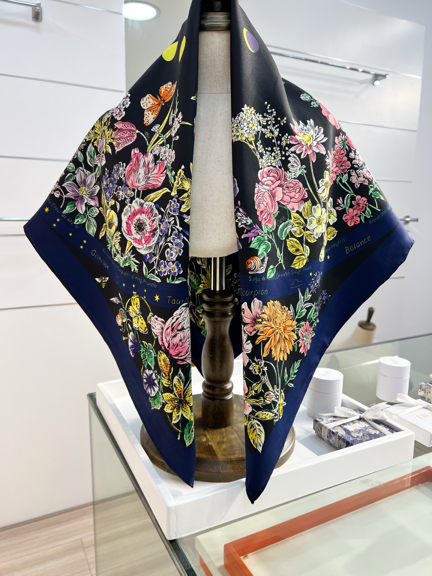 Dior 双面同色90印花方巾