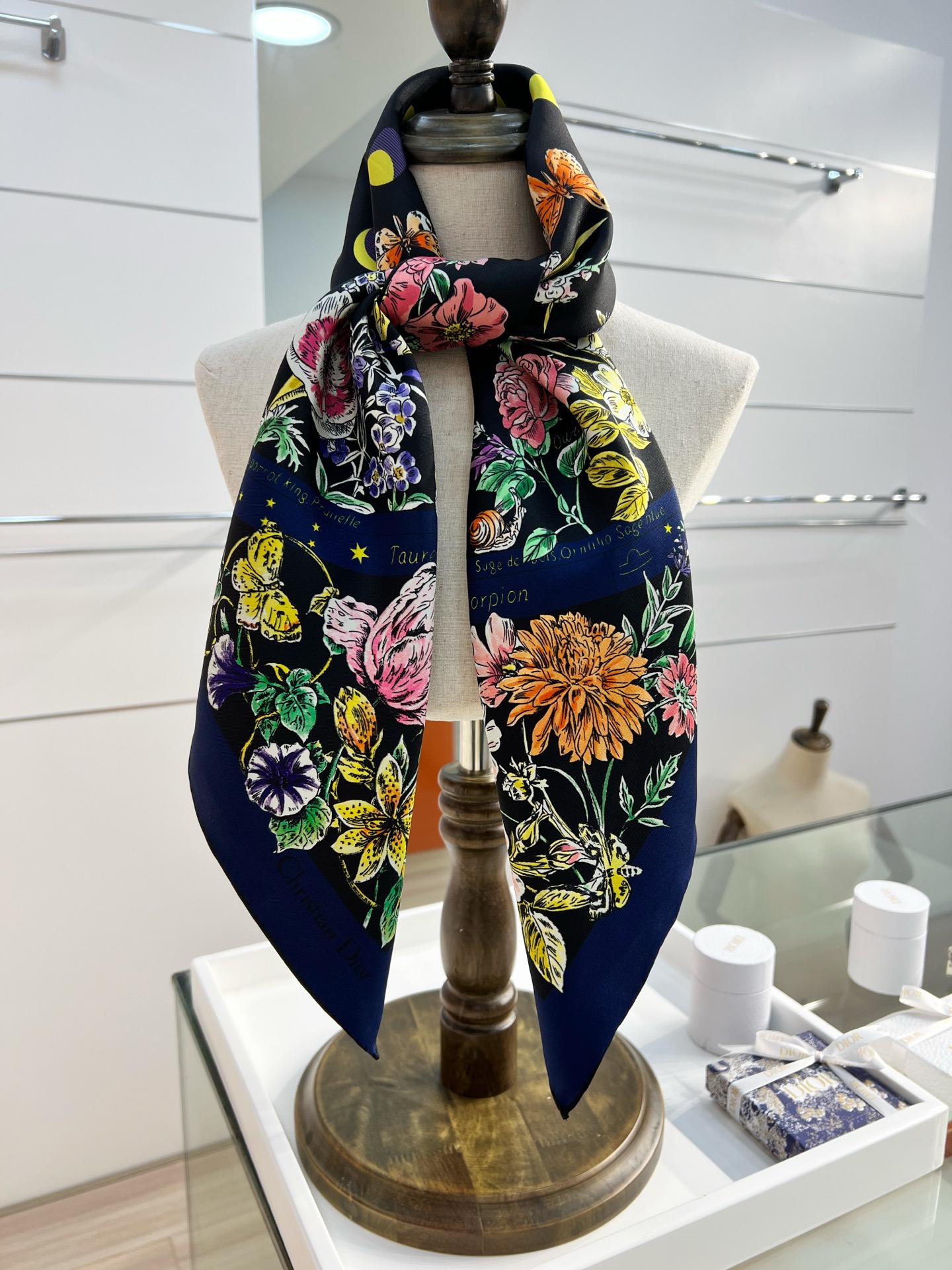 Dior 双面同色90印花方巾