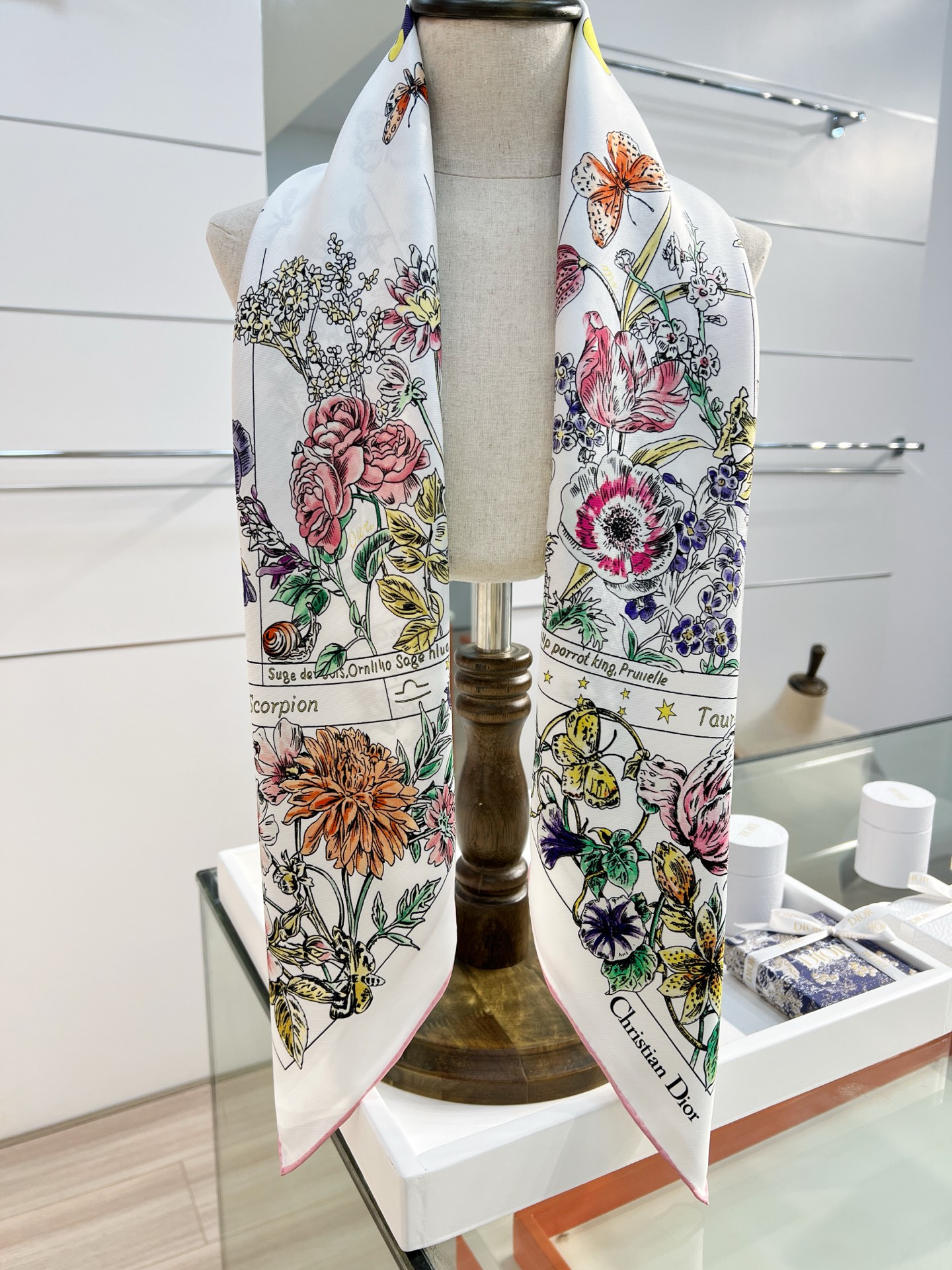Dior 双面同色90印花方巾