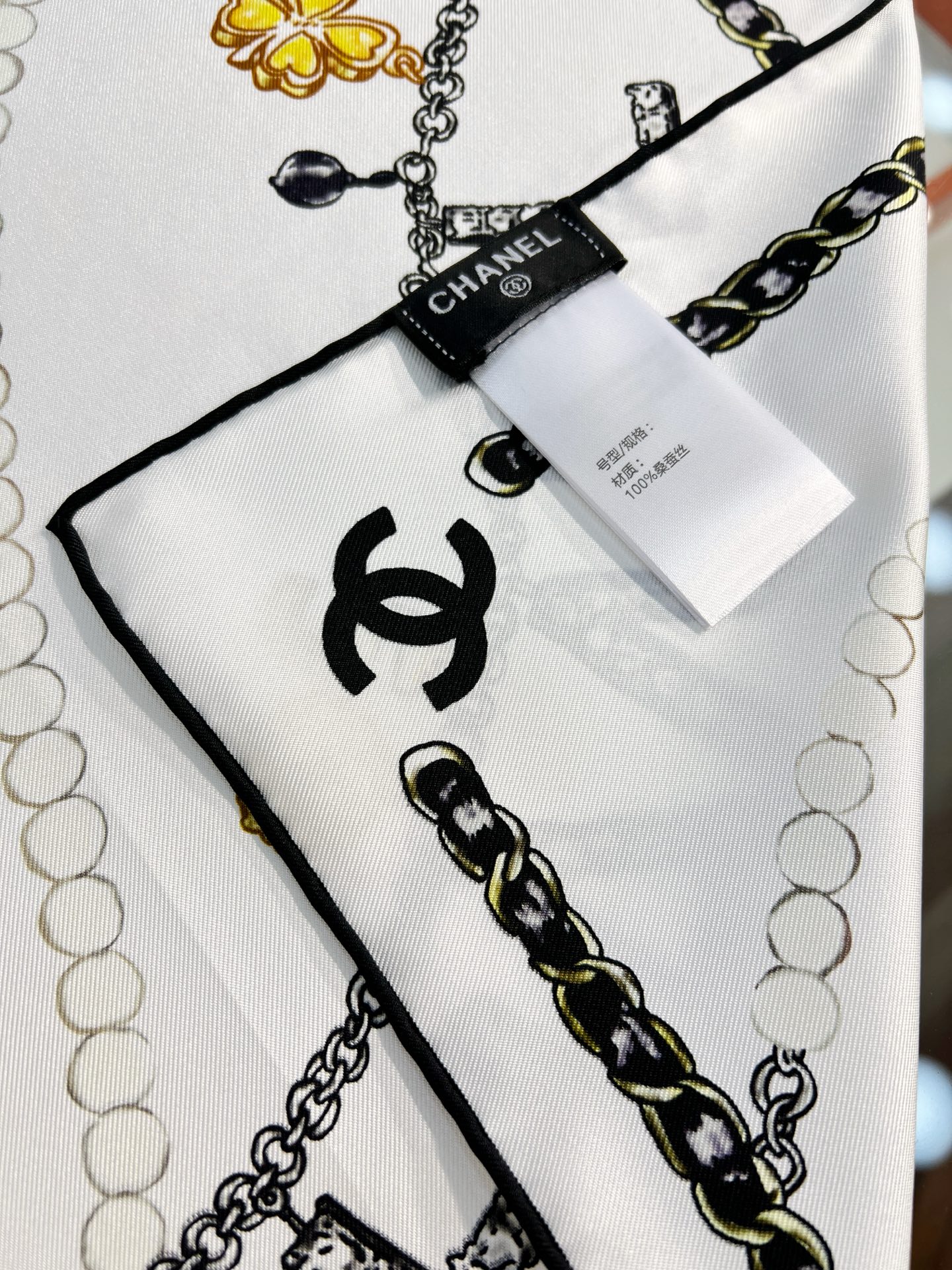 Chanel ~26新品～90双面真丝