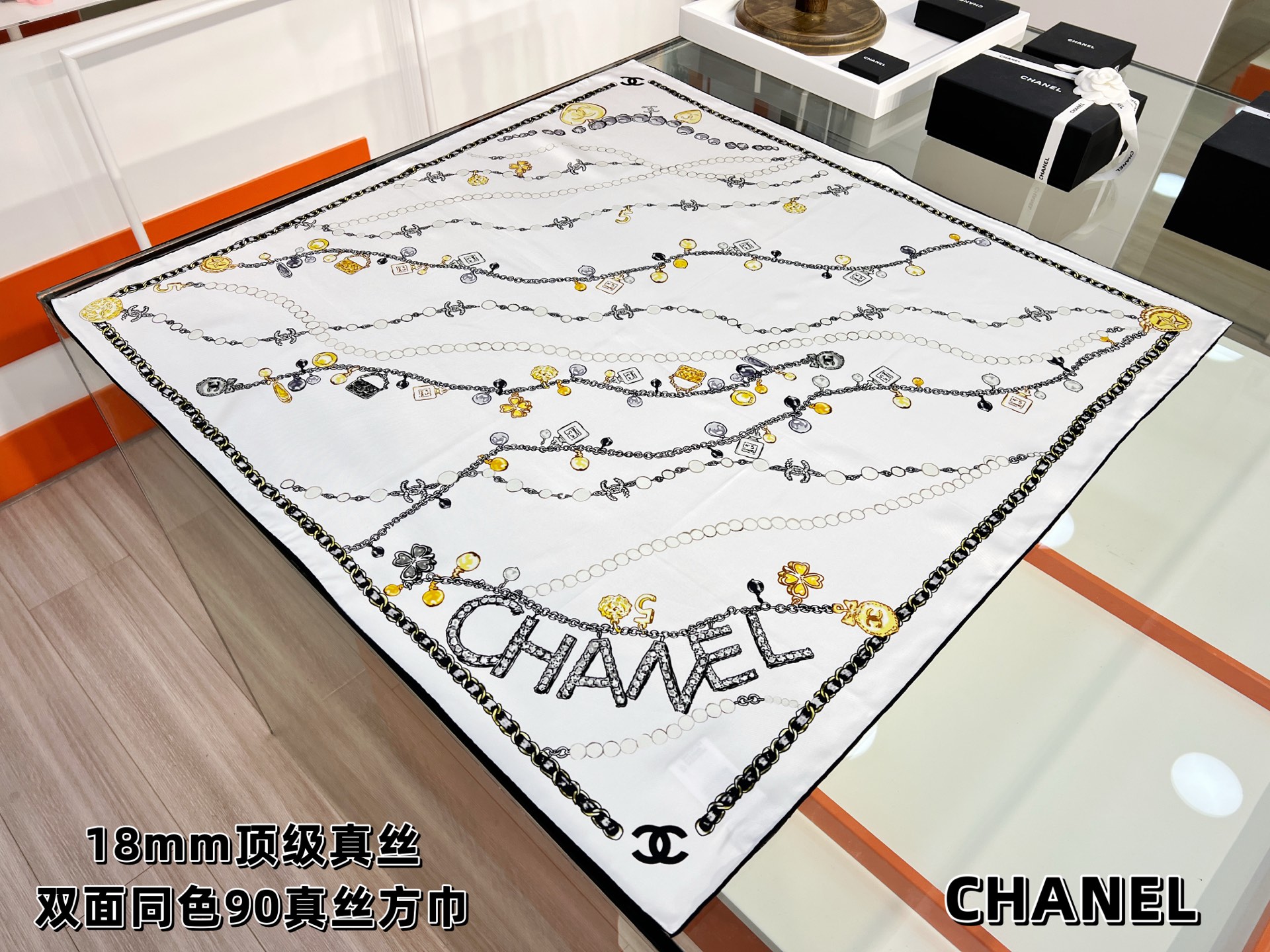 Chanel ~26新品～90双面真丝