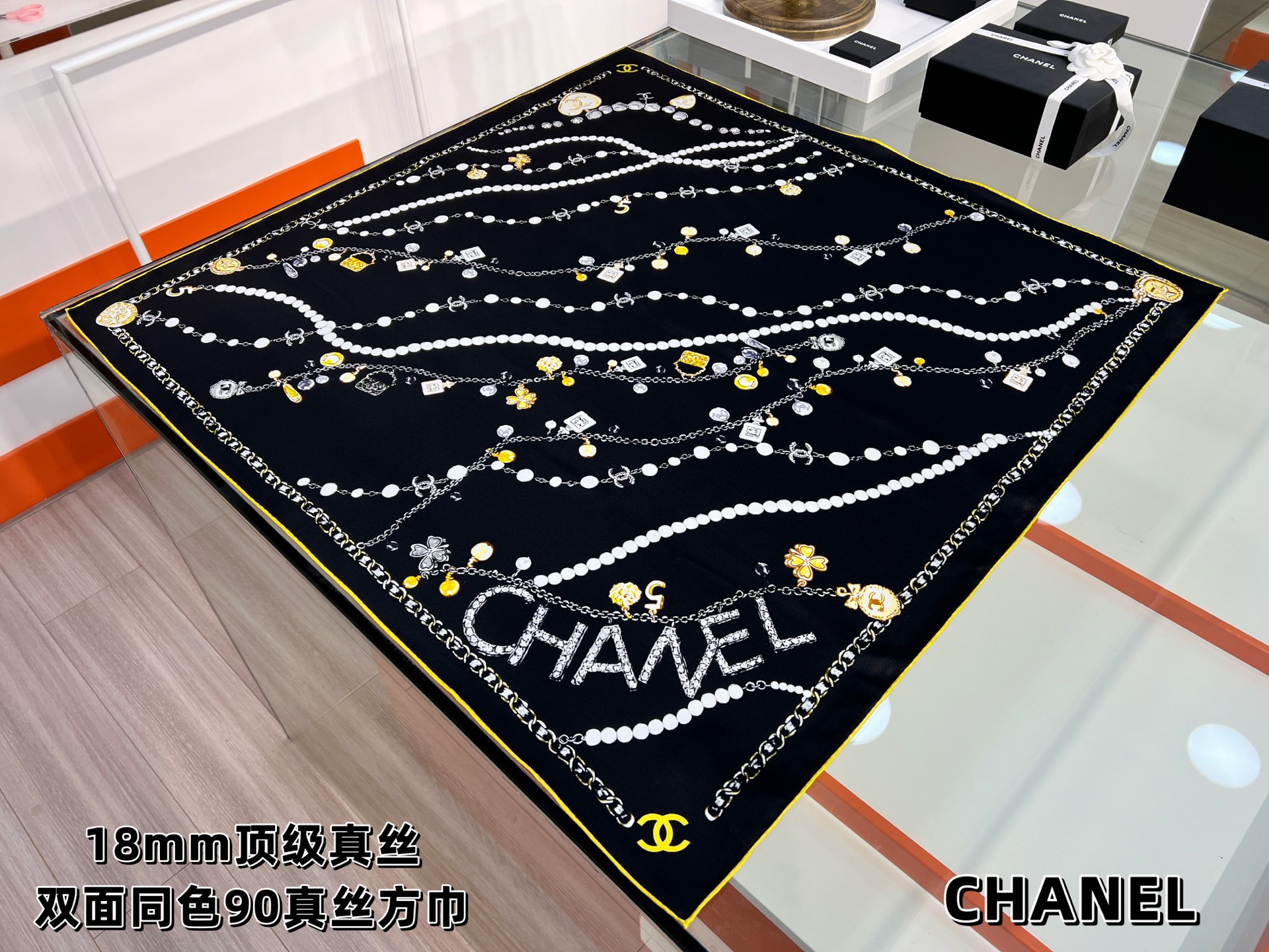 Chanel ~26新品～90双面真丝