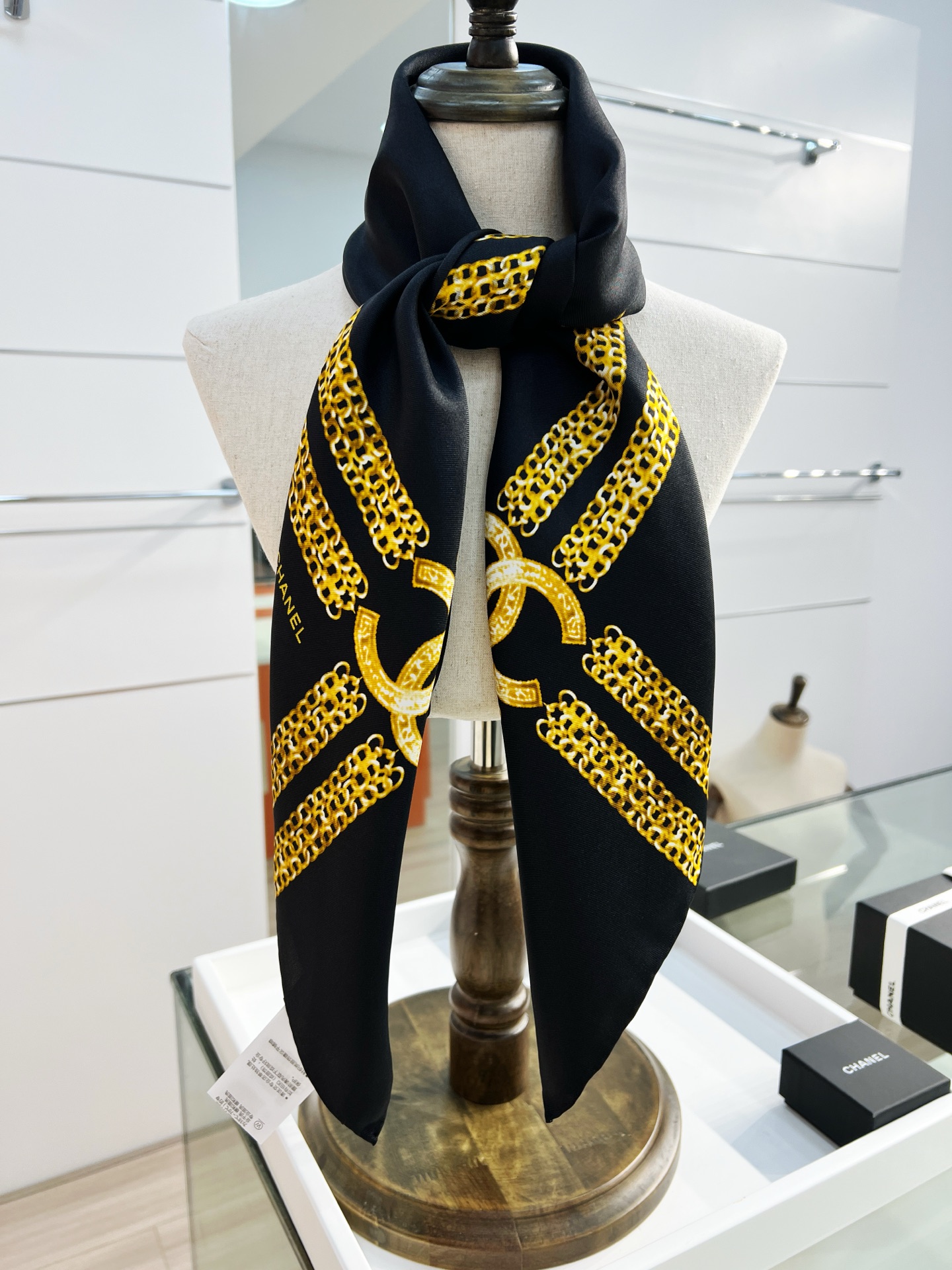 Chanel ~26新品～90双面真丝