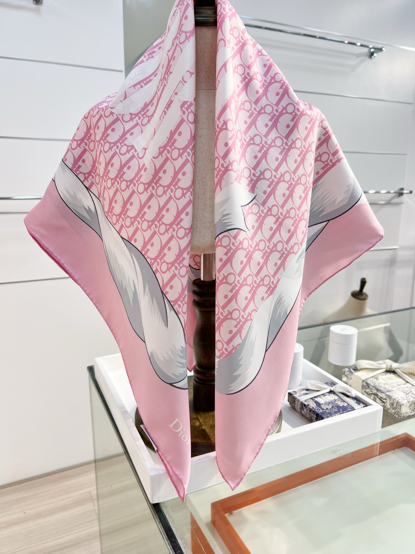 Dior 印花方巾