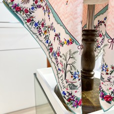 Dioramour 印花方巾90 厘米粉色桑蚕丝斜纹面料多色 Revolution Flowers 图案 Dioramour 印花方巾90 厘米粉色桑蚕丝斜纹面料多色 Revolution Flowers 图案
