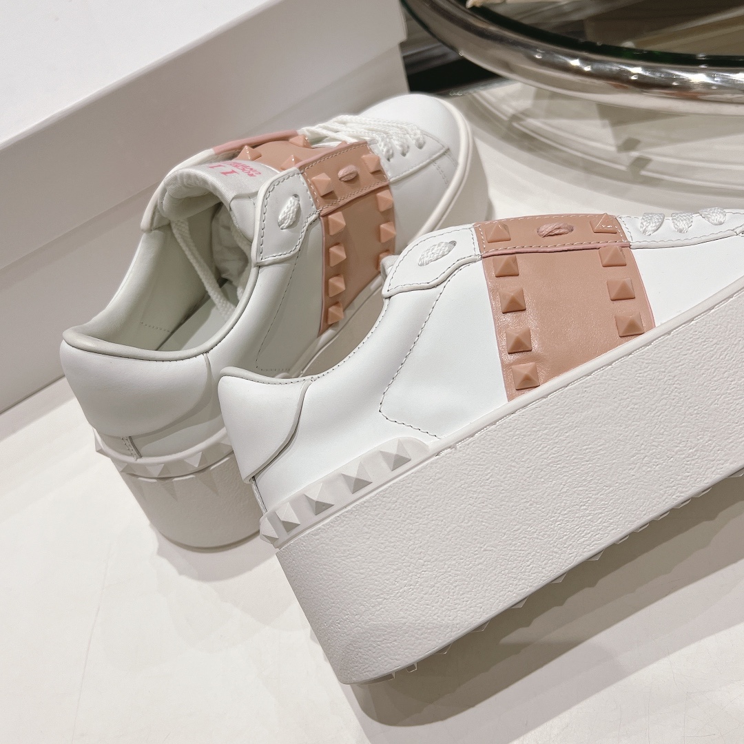 Valentino 2024 Rockstud Untitled Sports & Leisure Shoes: Premium Design and Comfort. - 图片 8