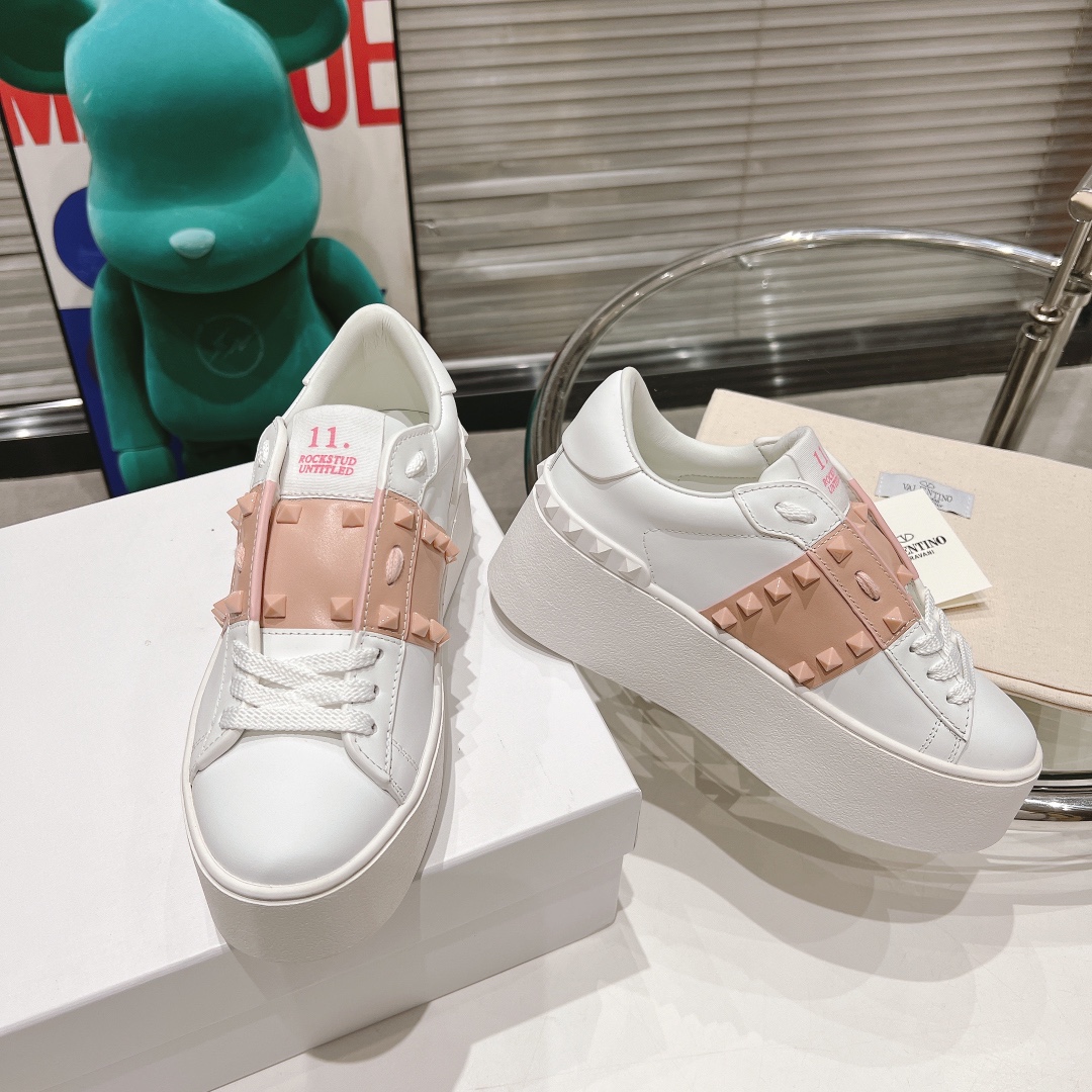 Valentino 2024 Rockstud Untitled Sports & Leisure Shoes: Premium Design and Comfort. - 图片 3