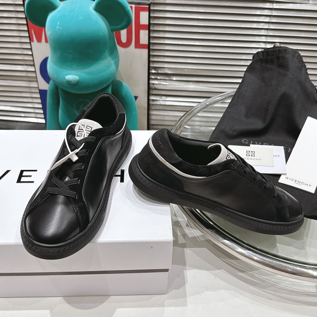 Designer di negozi Givenchy Scarpe Sneaker Uomini Pelle pecora Top bassi 4 i1733345853 283 0