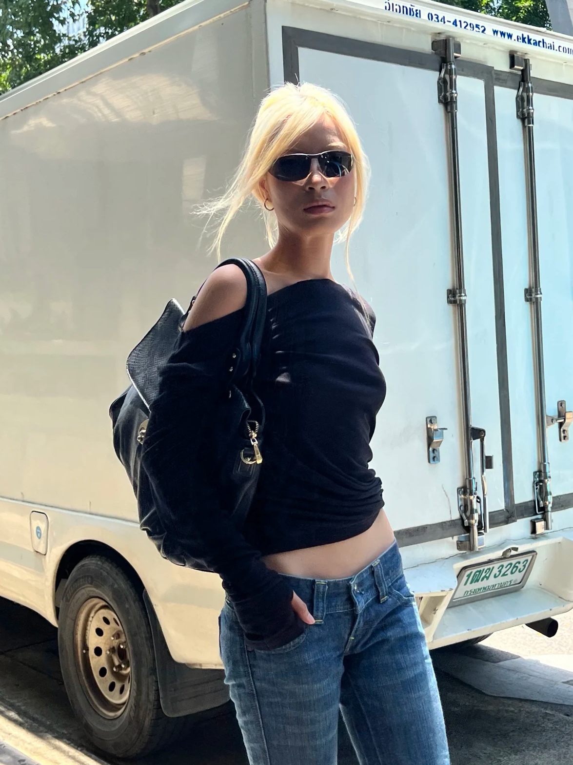 ￼  DIOR
MODEL FASTER
SIZE：80口10-105

