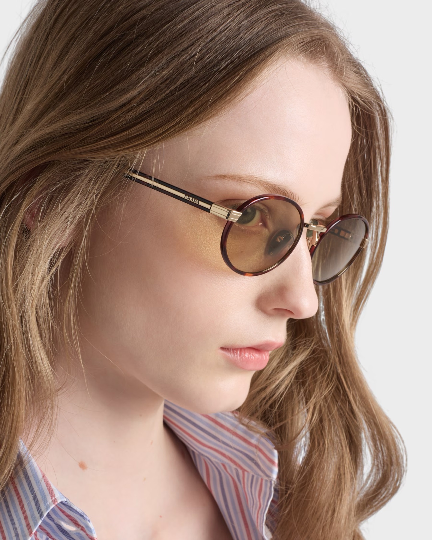 。PRADA
MODEL：PR B56s
SIZE：52口21-145
