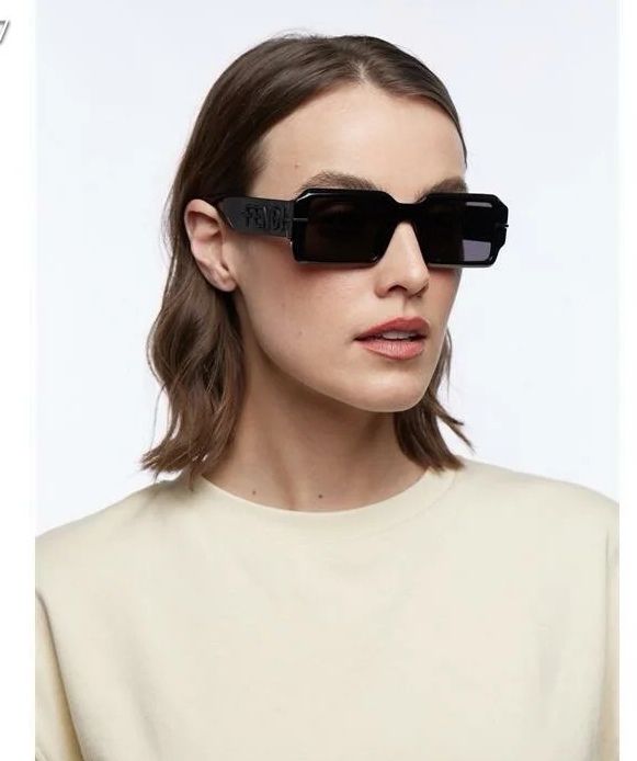  FENDI
MODEL FE40073U
SIZE54口18-145

