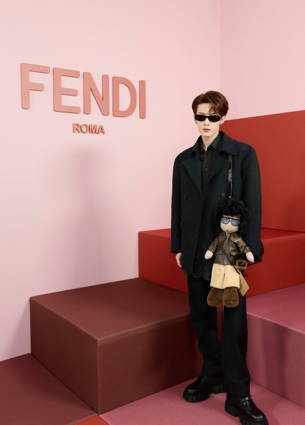 FENDIMODEL：FE40183ISIZE：53口19-145