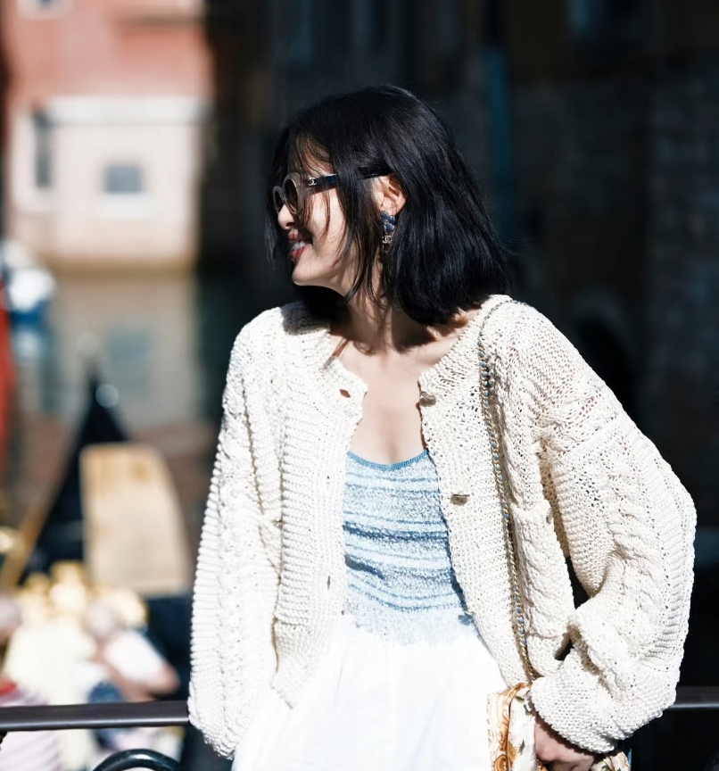 CHANELMODEL：A71731SIZE：52口18-140