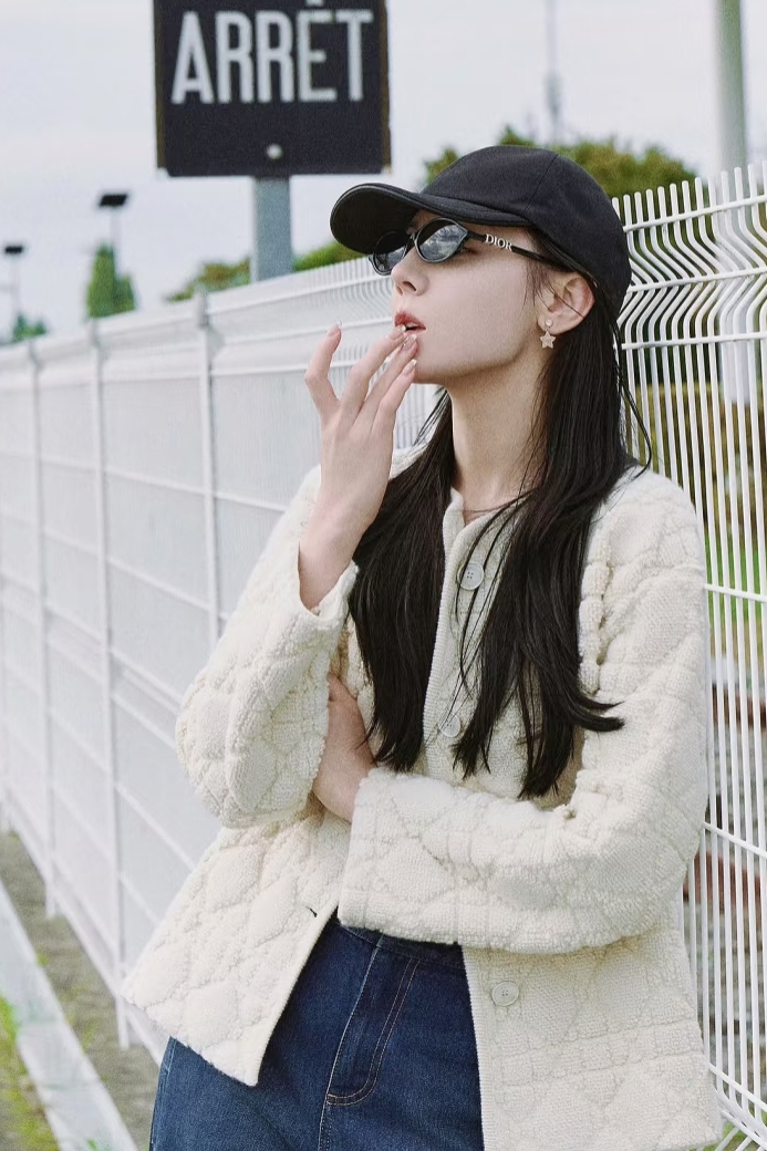 DIORMODEL: Treasure R1I SIZE:53口17-145