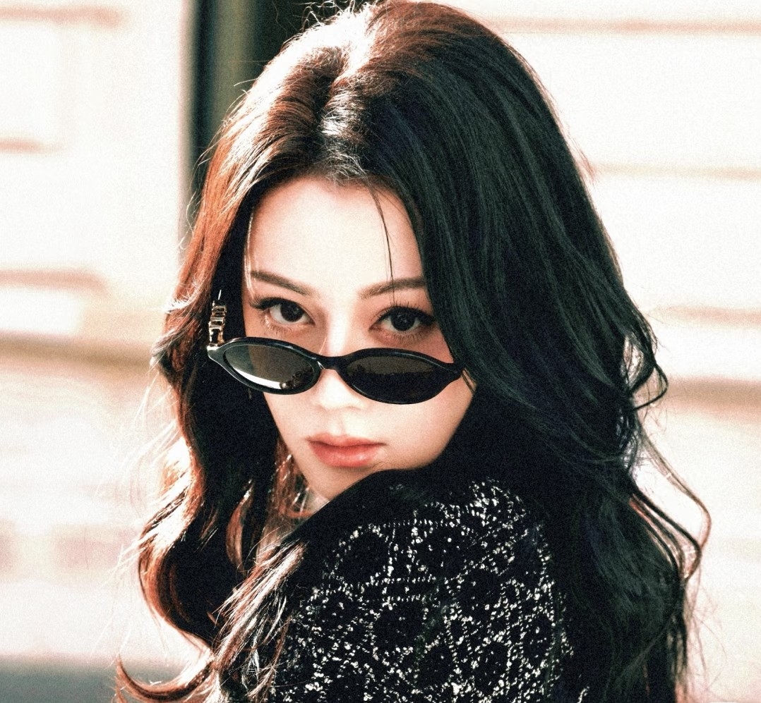 DIORMODEL: Treasure R1I SIZE:53口17-145