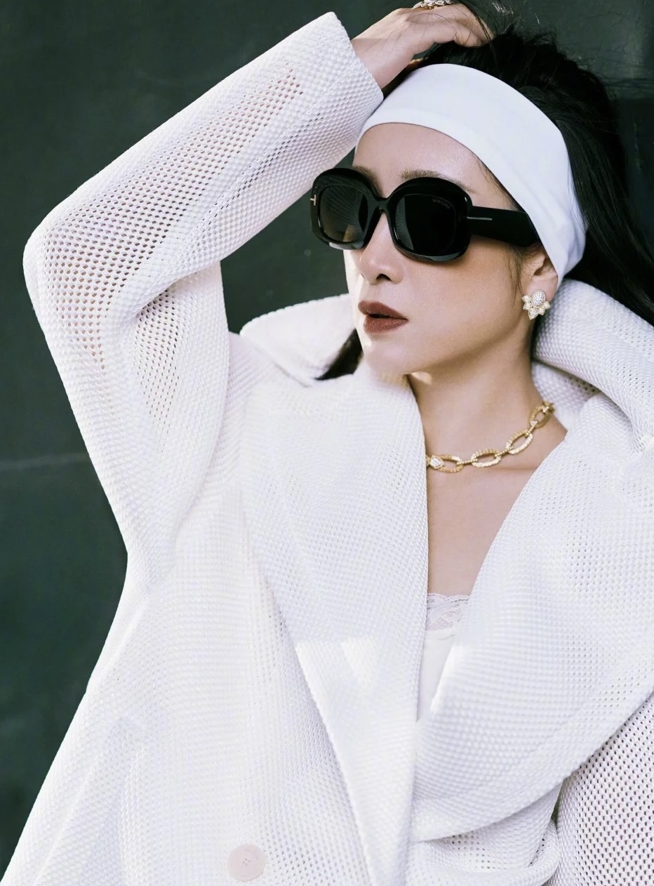 ￼ ￼ TOM FORDMODEL：TF1219-FSIZE：53口23-140