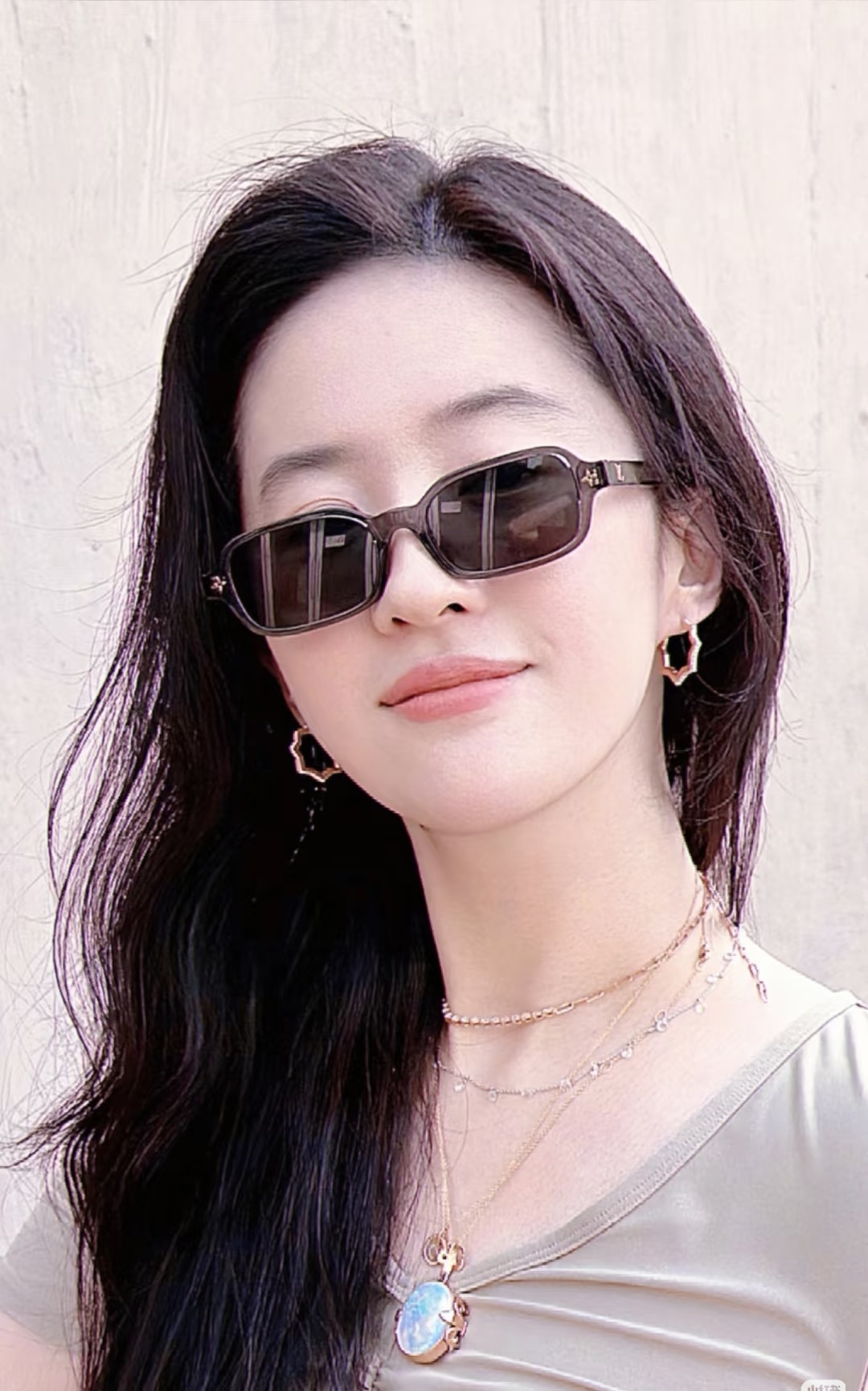 LOUIS VUITTONMODEL：Z3046ESIZE：54口17-145