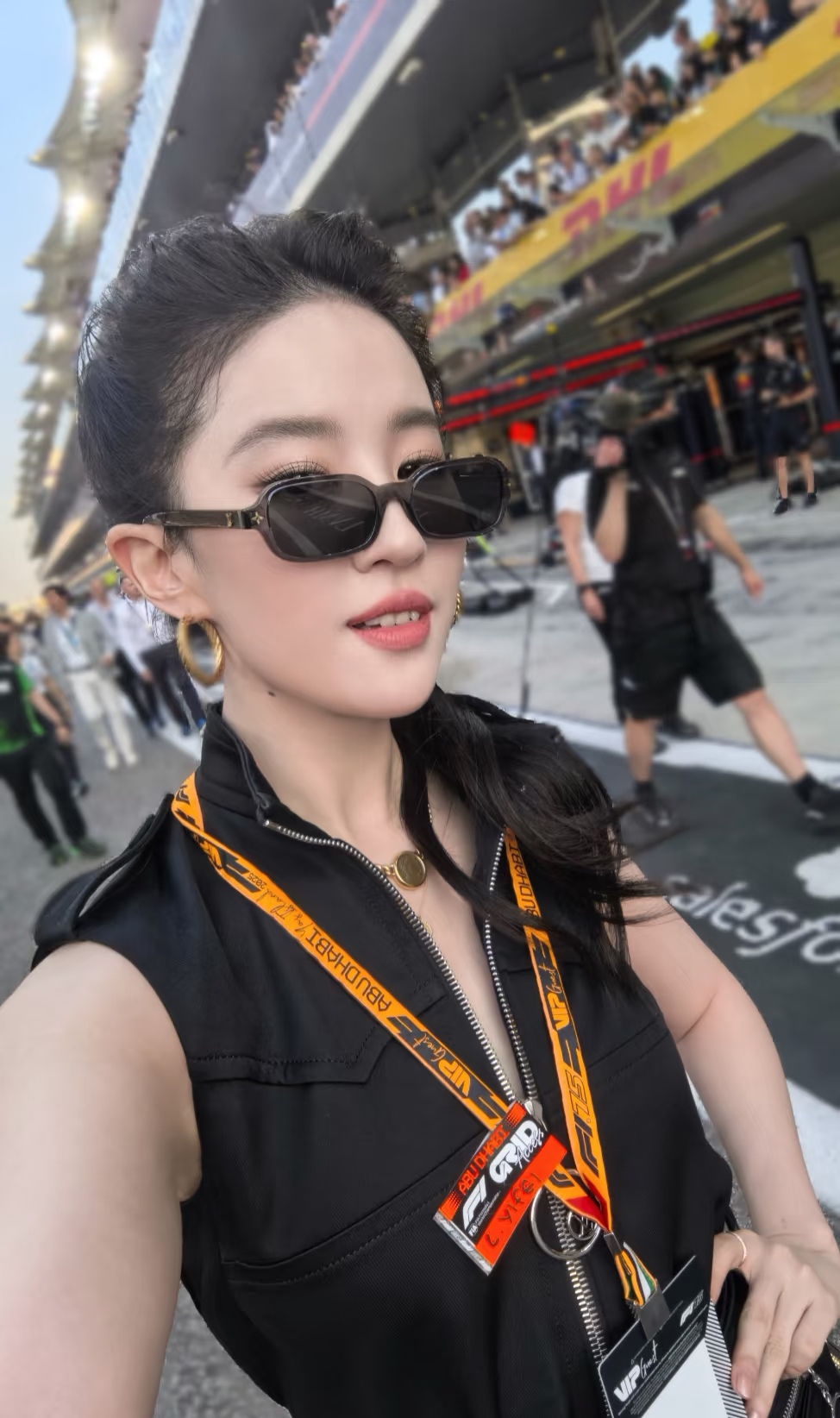 LOUIS VUITTONMODEL：Z3046ESIZE：54口17-145