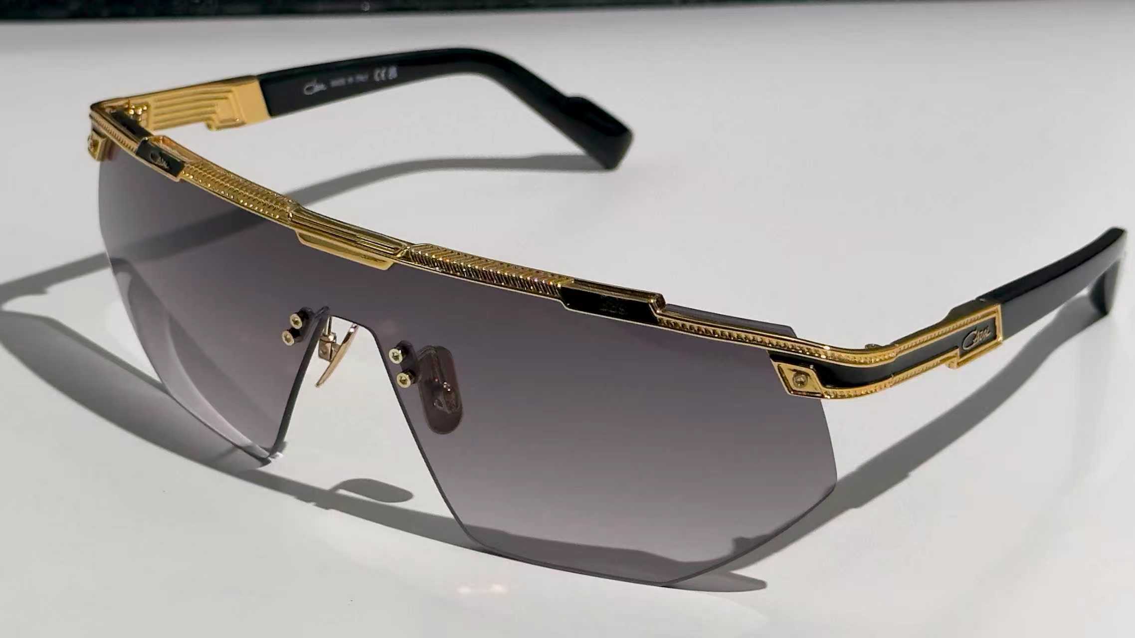 Oversized CazalMODEL：M889SIZE：158口0-135