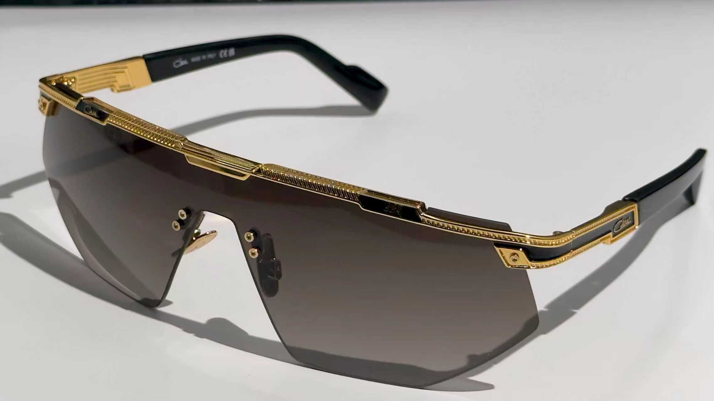 Oversized CazalMODEL：M889SIZE：158口0-135