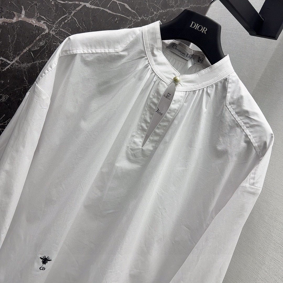 CD24SS早春最新款珍珠袖扣长袖衬衫法式优雅随性洒脱长款衬衫可以随意塑造各种风格穿搭气质白富美超级减龄