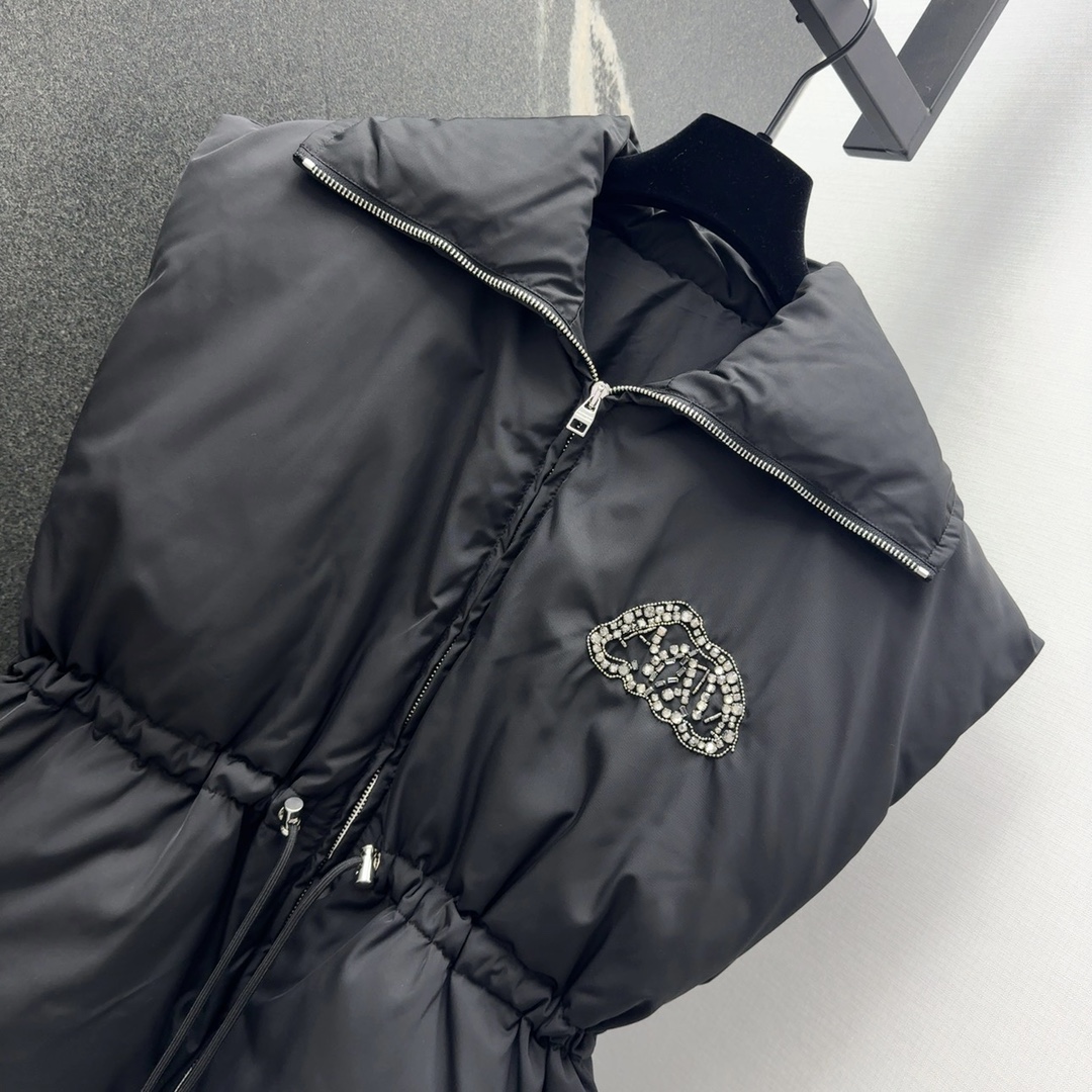 Women’s Fall/Winter Bread Coat Suit with Classic H-Style Design - 图片 3