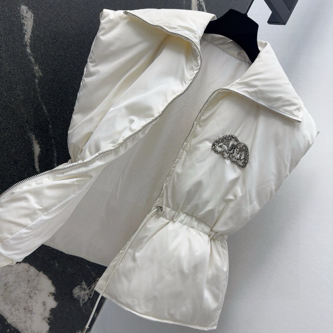 Women’s Classic Bread Coat with H-Style Cut-Up Design and Brand Recognition - 图片 7