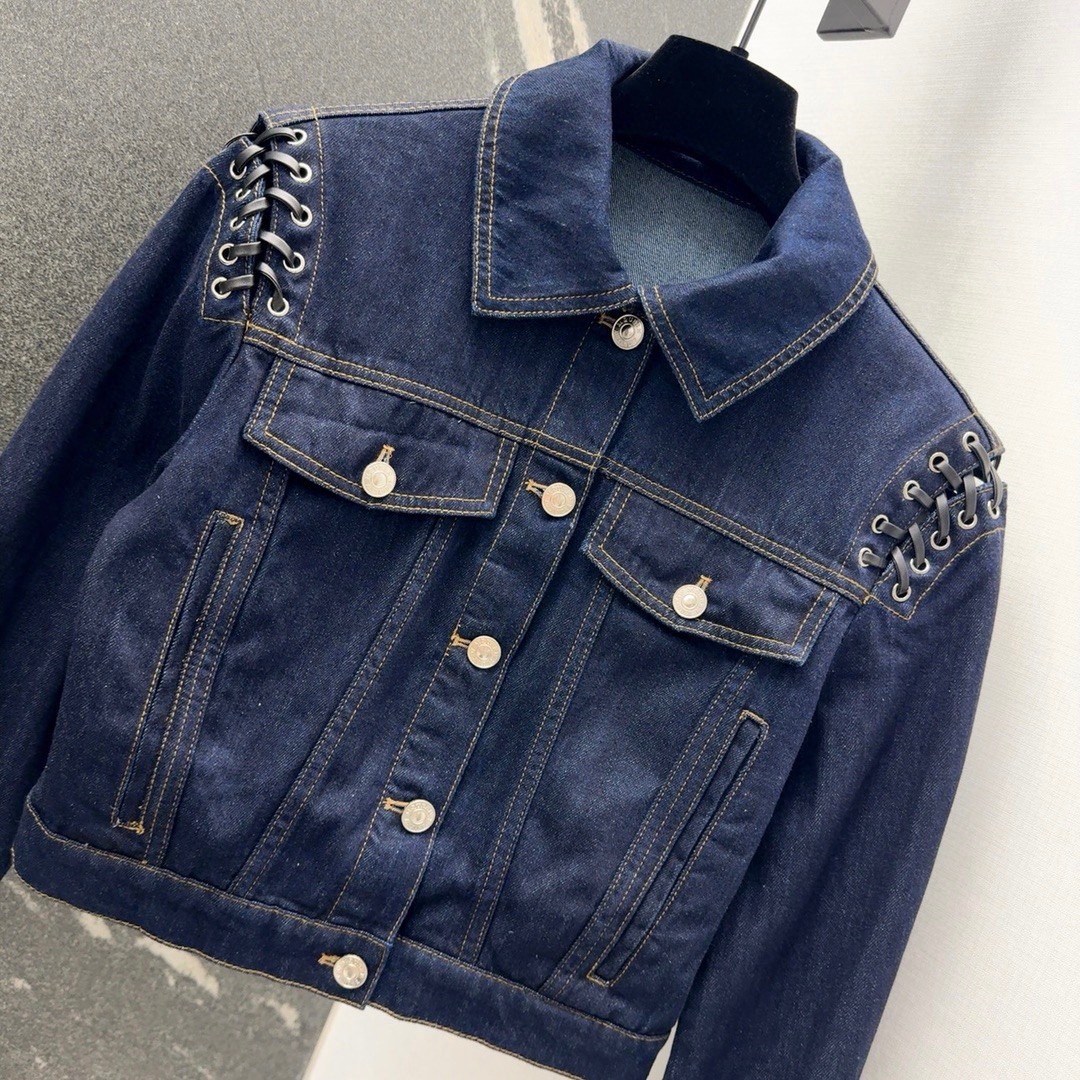 Fashion Review: MCQ 24SS Collection Features Sweet and Stylish One-Size-Fits-All Dress - 图片 3