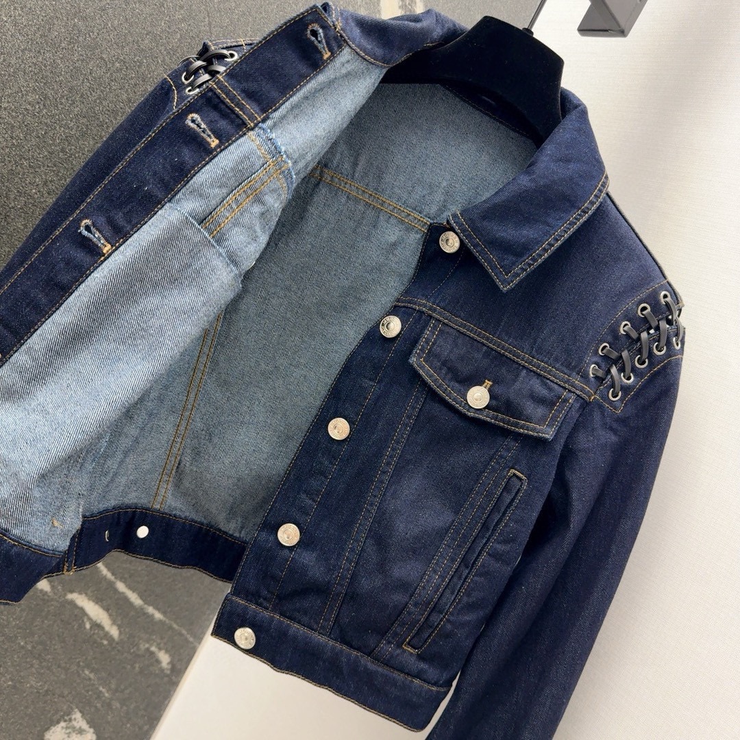 Fashion Review: MCQ 24SS Collection Features Sweet and Stylish One-Size-Fits-All Dress - 图片 7
