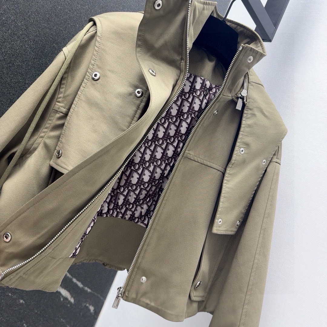 Stylish and Inclusive Khaki Suit with Logolib Design for Spring Fashion SML - 图片 7