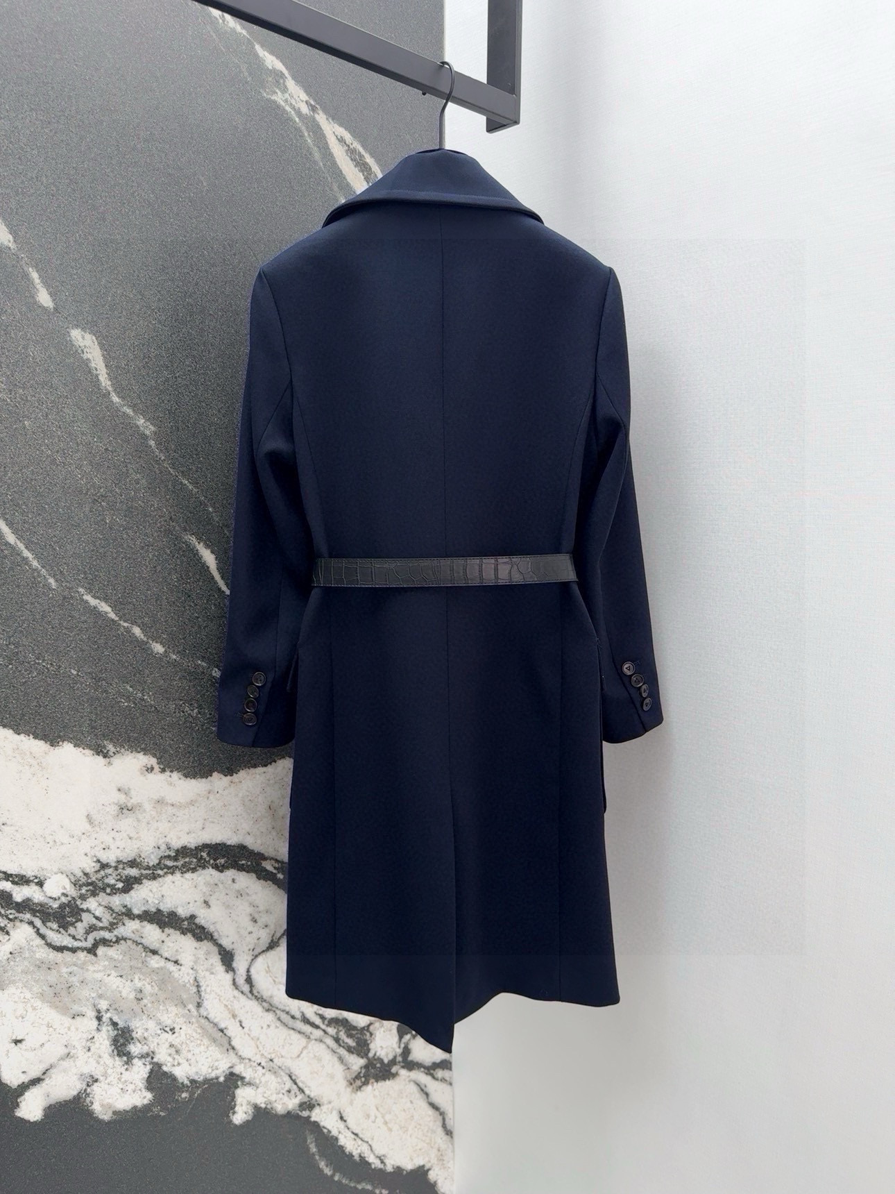 Luxurious H-Style Wide Shoulder Suit with Cappellas for Fall/Winter Fashion Trend - 图片 9
