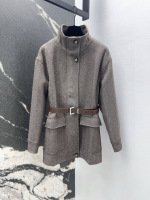 SLSS——Nueva chaqueta de lana con cuello alto en espiga y bolsillo para ropa de trabajo de otoño e invierno con cinturón con hebilla con logo para realzar el estilo. La tela de mezcla de lana es muy gruesa y de botonadura sencilla. La versión H es versátil y adelgazante. elegante cuando se combina con él. Artículos de moda informales, elegantes y atractivos, muy recomendados🐱SML 887470340. 1 SLSS——Nueva chaqueta de lana con cuello alto en espiga y bolsillo para ropa de trabajo de otoño e invierno con cinturón con hebilla con logo para realzar el estilo. La tela de mezcla de lana es muy gruesa y de botonadura sencilla. La versión H es versátil y adelgazante. elegante cuando se combina con él. Artículos de moda informales, elegantes y atractivos, muy recomendados🐱SML 887470340.