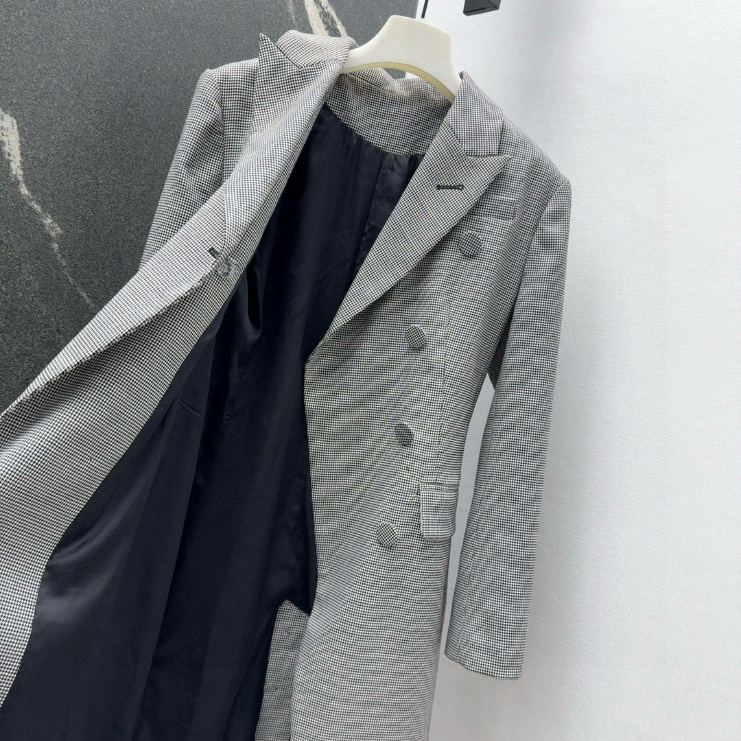 Timeless Spring Fashion: P989 Classic Cross-Button Dress with MCQ 25SS Integration - 图片 6