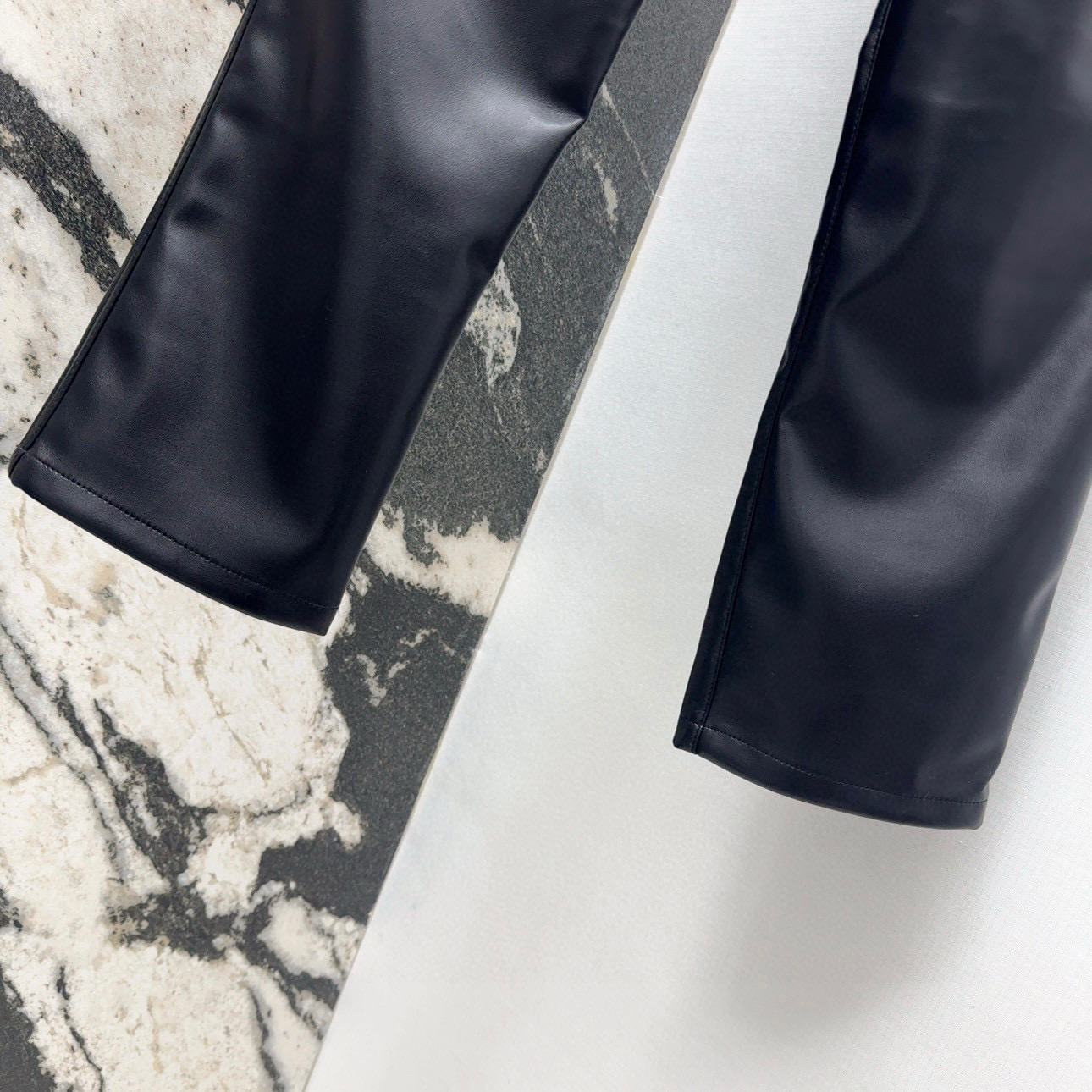 Fashion Alert: P621 Original Rags – Stylish and Handsome Leather Pants for Spring - 图片 7