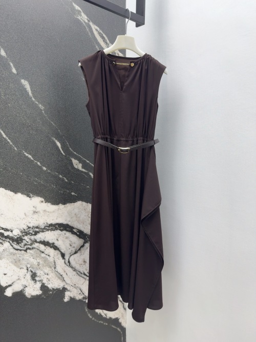 Elegant Sleeveless Midi Dress With Belt, Asymmetrical Hem, and V-Neck 1 Elegant Sleeveless Midi Dress With Belt, Asymmetrical Hem, and V-Neck